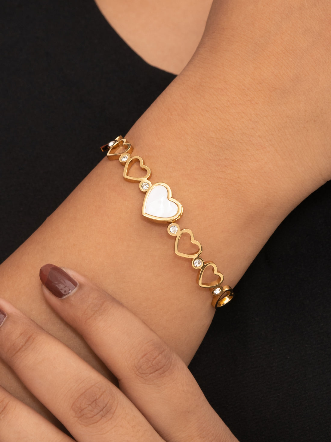 Artklim Gold Plated Heart Anti Tarnish Charm Bracelet