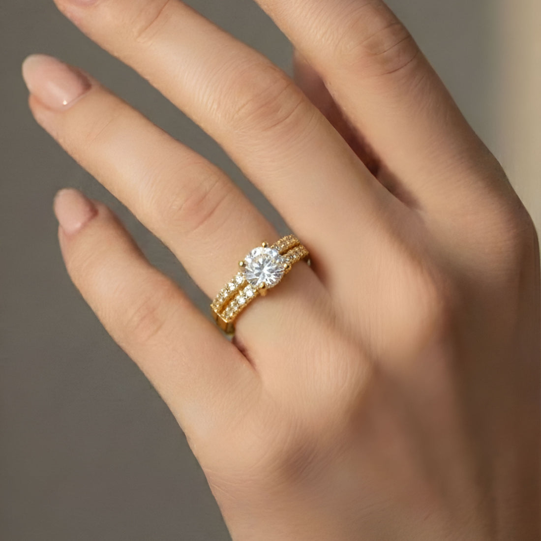 Artklim Gold-Plated Round Solitaire Design Anti-Tarnish Ring