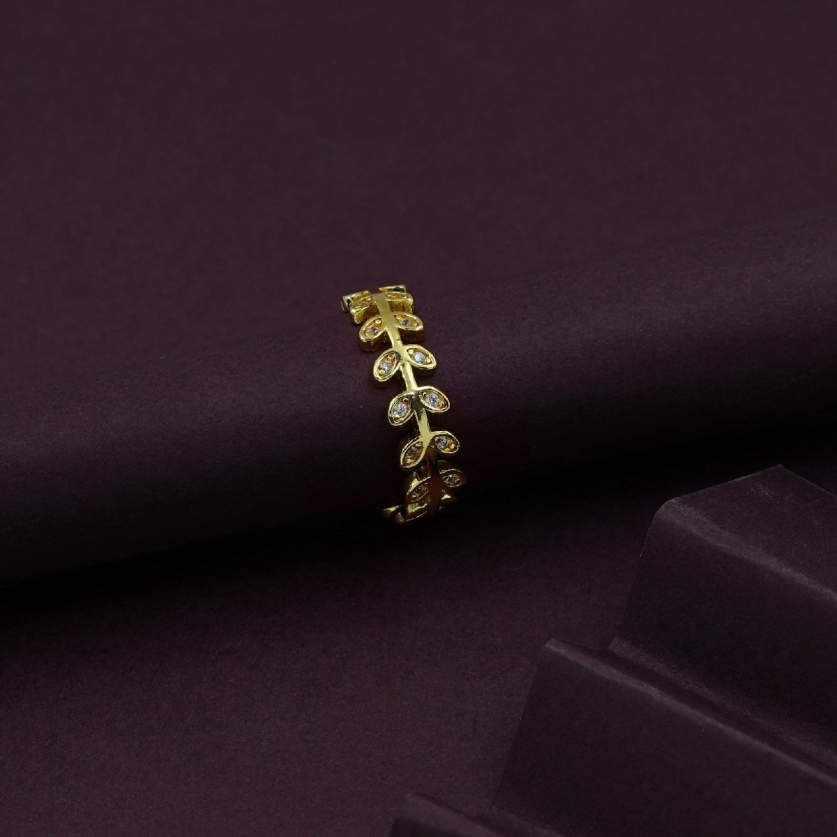 Artklim Gold Plated Leaf Design Adjustable Ring