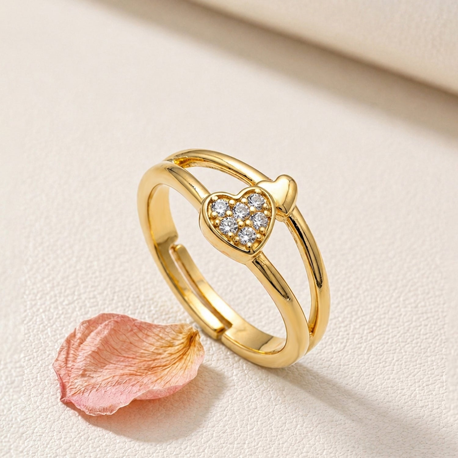 Artklim Modern Sleek Design Gold Anti-Tarnish Ring