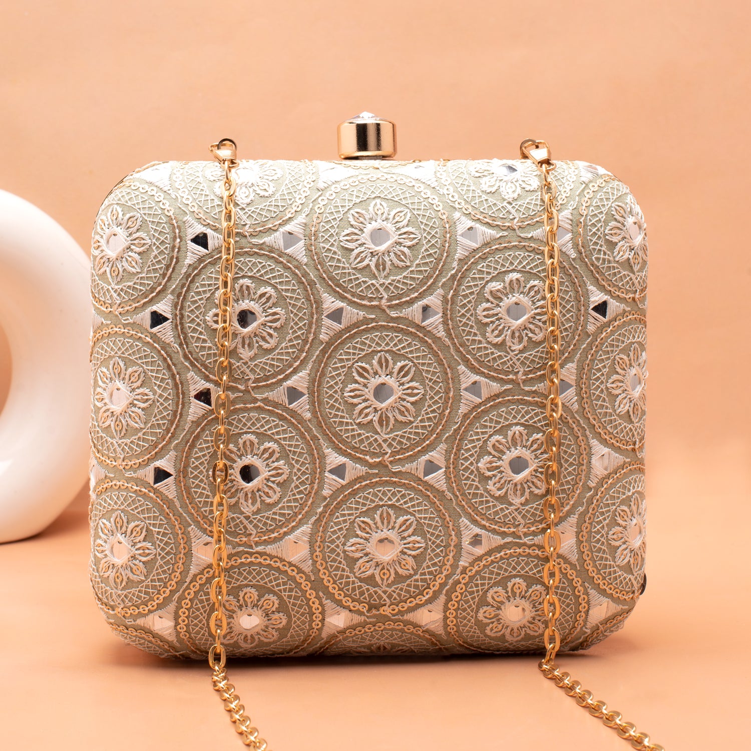 Artklim Pastel Green Base Floral Threadwork Embroidery Clutch