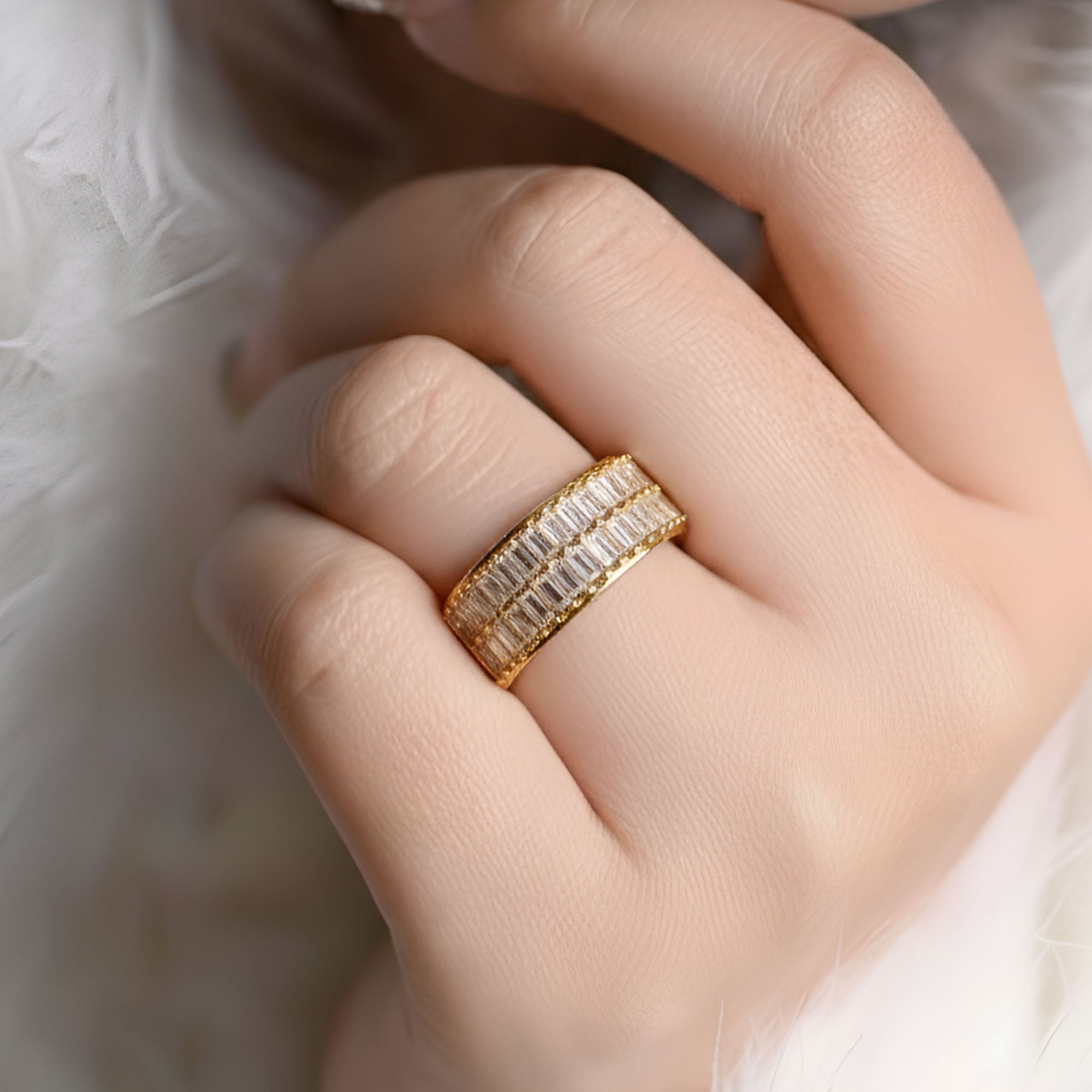 Artklim Gold-Plated Linear Crystal Design Anti-Tarnish Ring