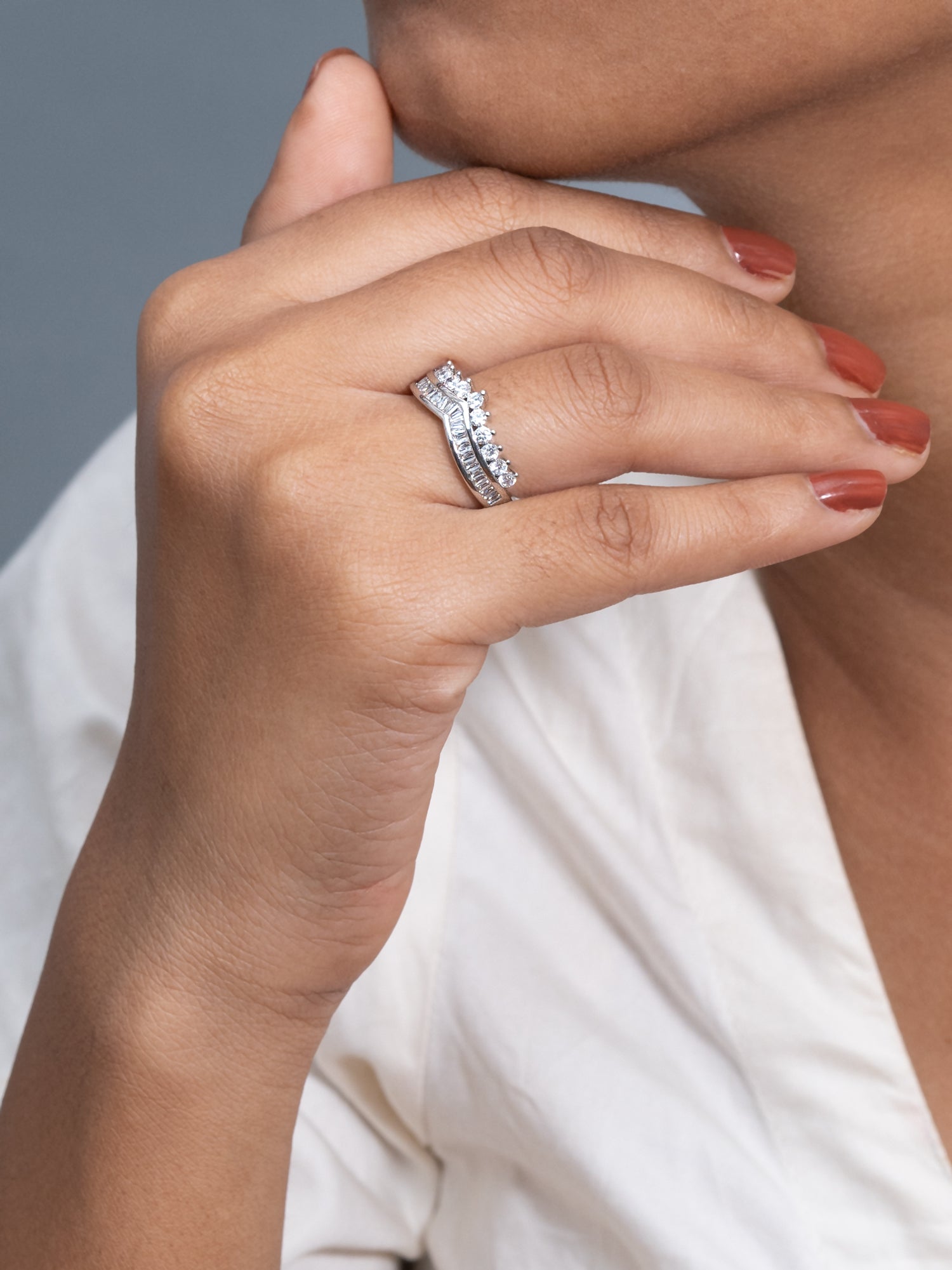 Artklim Sliver- Tone Crown Curve Anti-Tarnish Ring