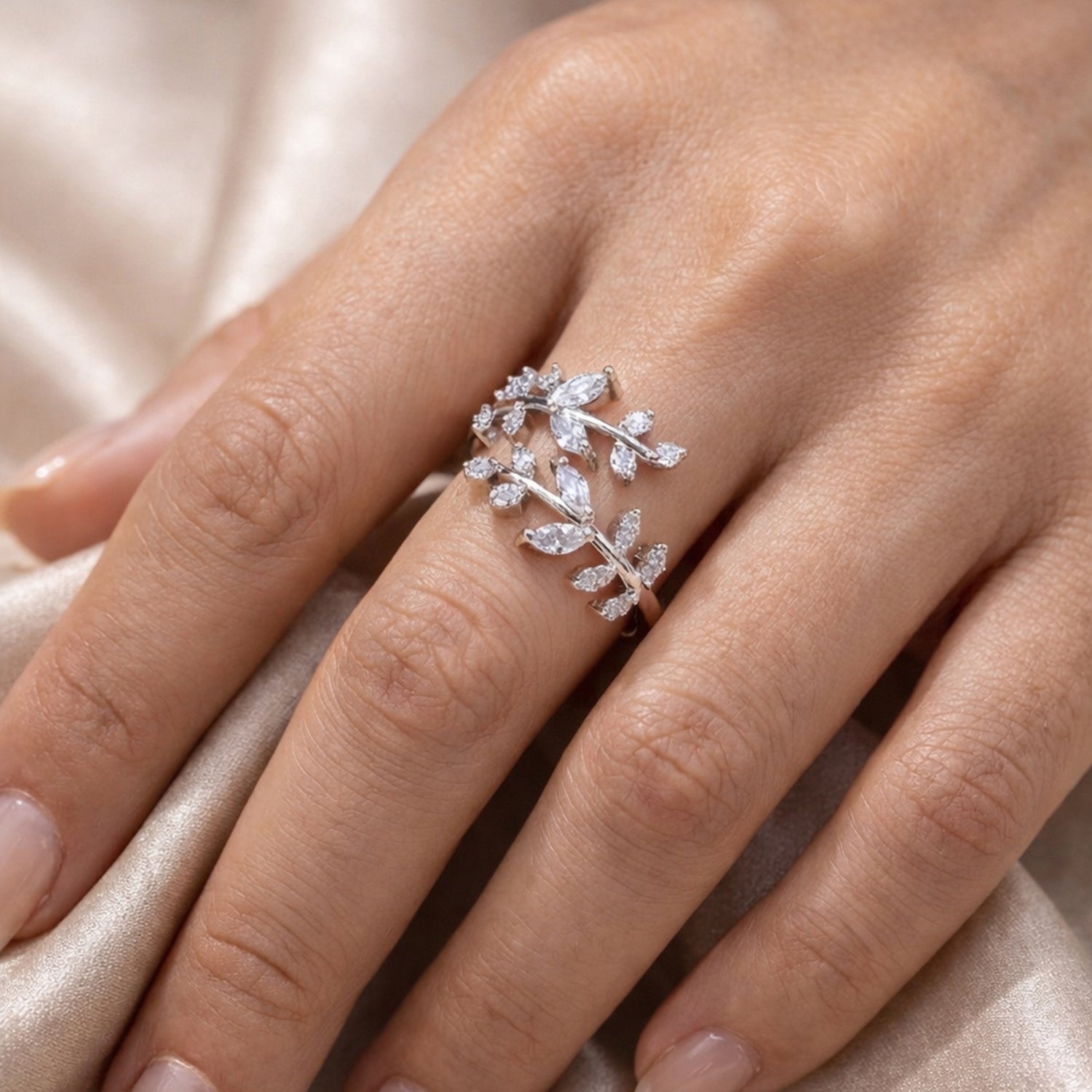 Artklim Sliver- Tone Delicate Crystal Floral Vine Anti-Tarnish Ring