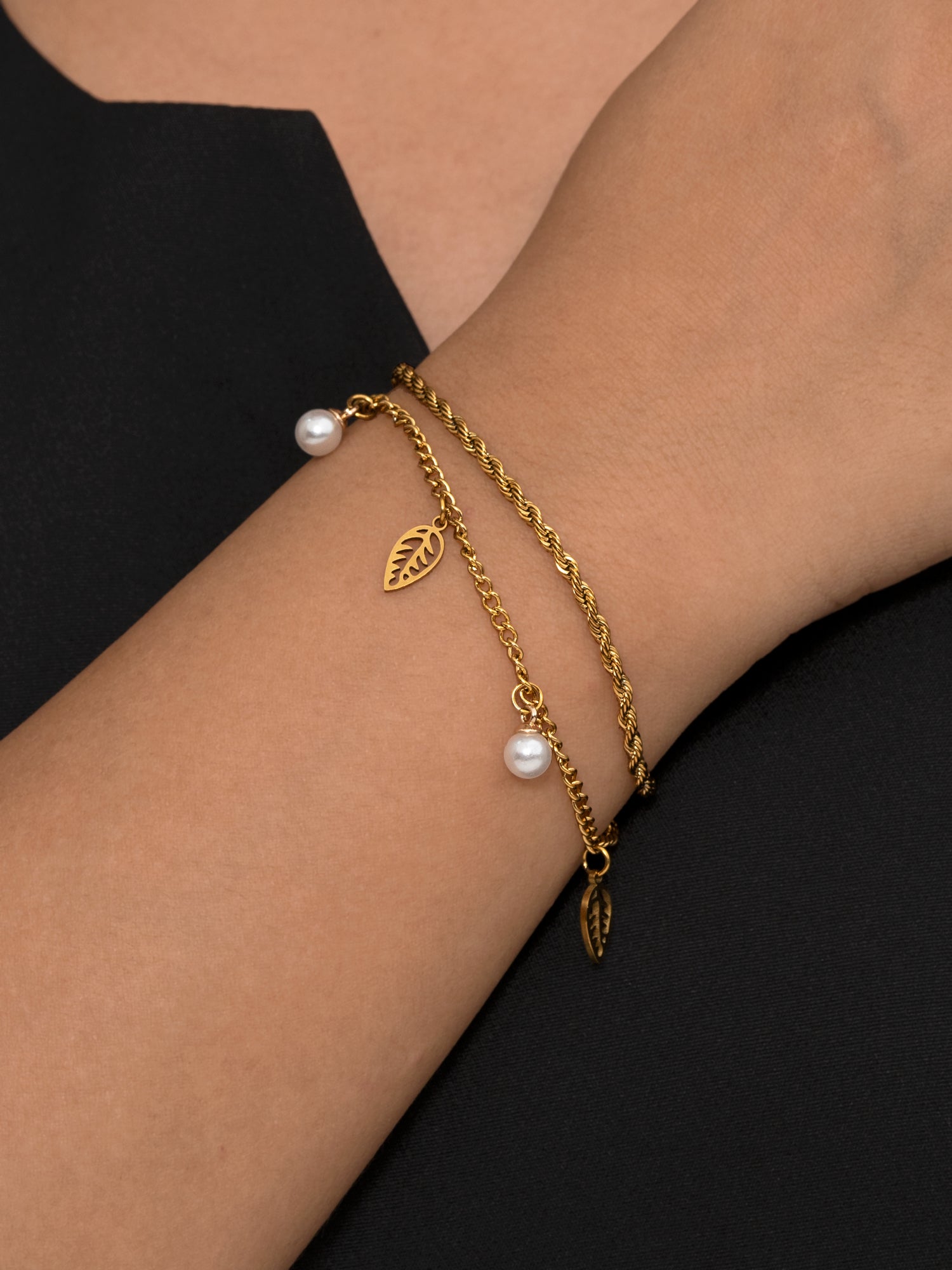 Artklim Gold Plated Anti Tarnish Golden Leaf & Pearl Charm Bracelet