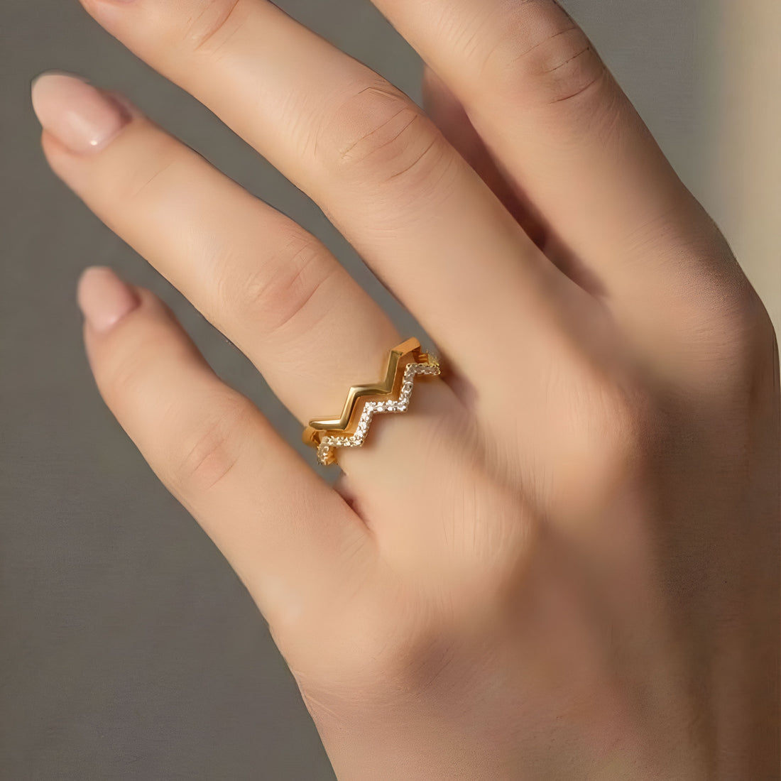 Artklim Gold-Plated Zigzag Sparkle Design Anti-Tarnish Ring