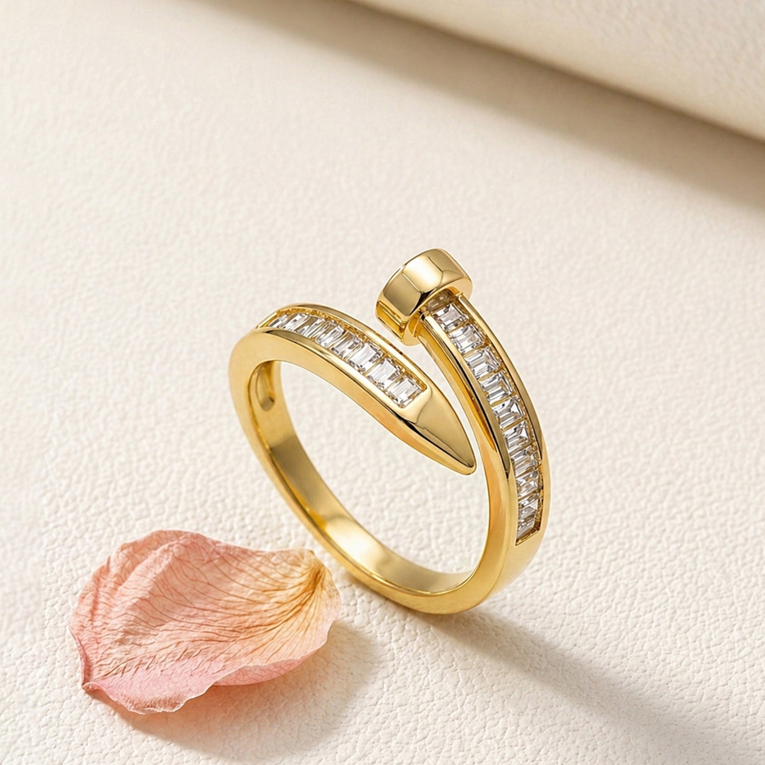 Artklim Premium Chic Look Gold Anti-Tarnish Ring