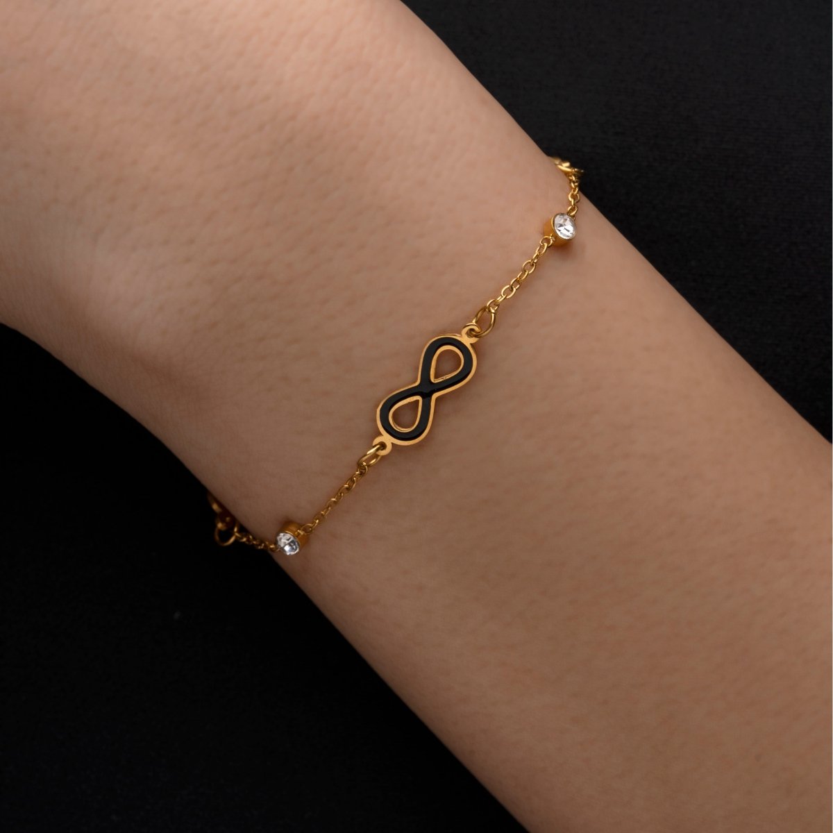 Artklim Gold Plated Infinity Pendants Bracelet