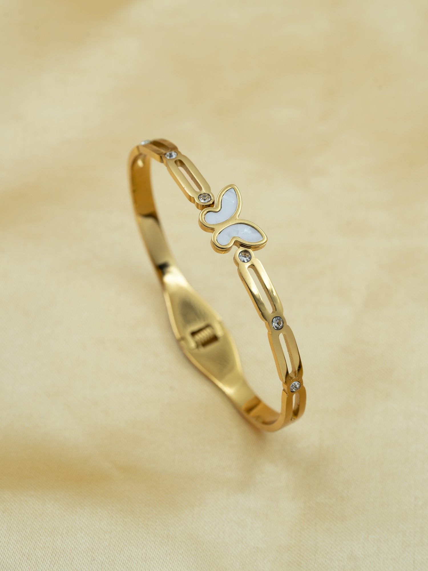 Artklim Ivory Butterfly Charm bracelet