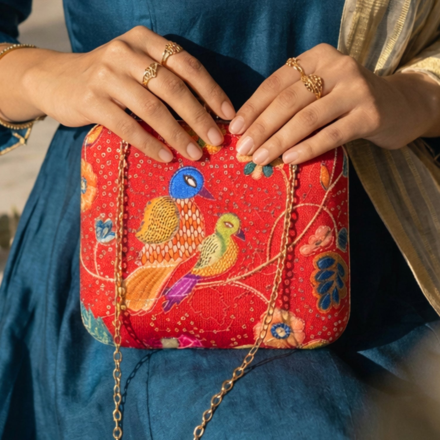 Artklim Women’s Red Ethnic Bird Box Embroidred Clutch