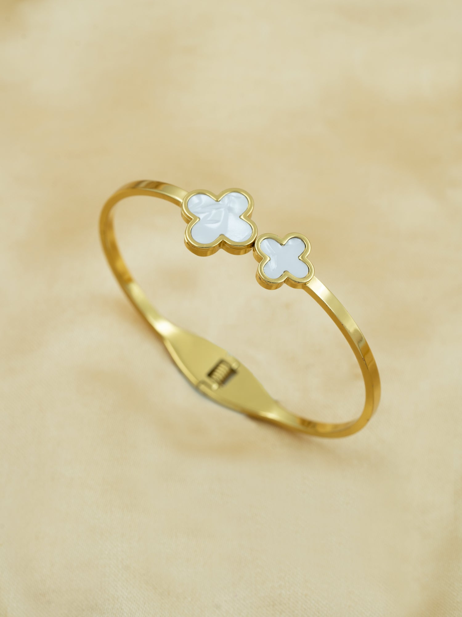 Artklim Golden Clover Glow