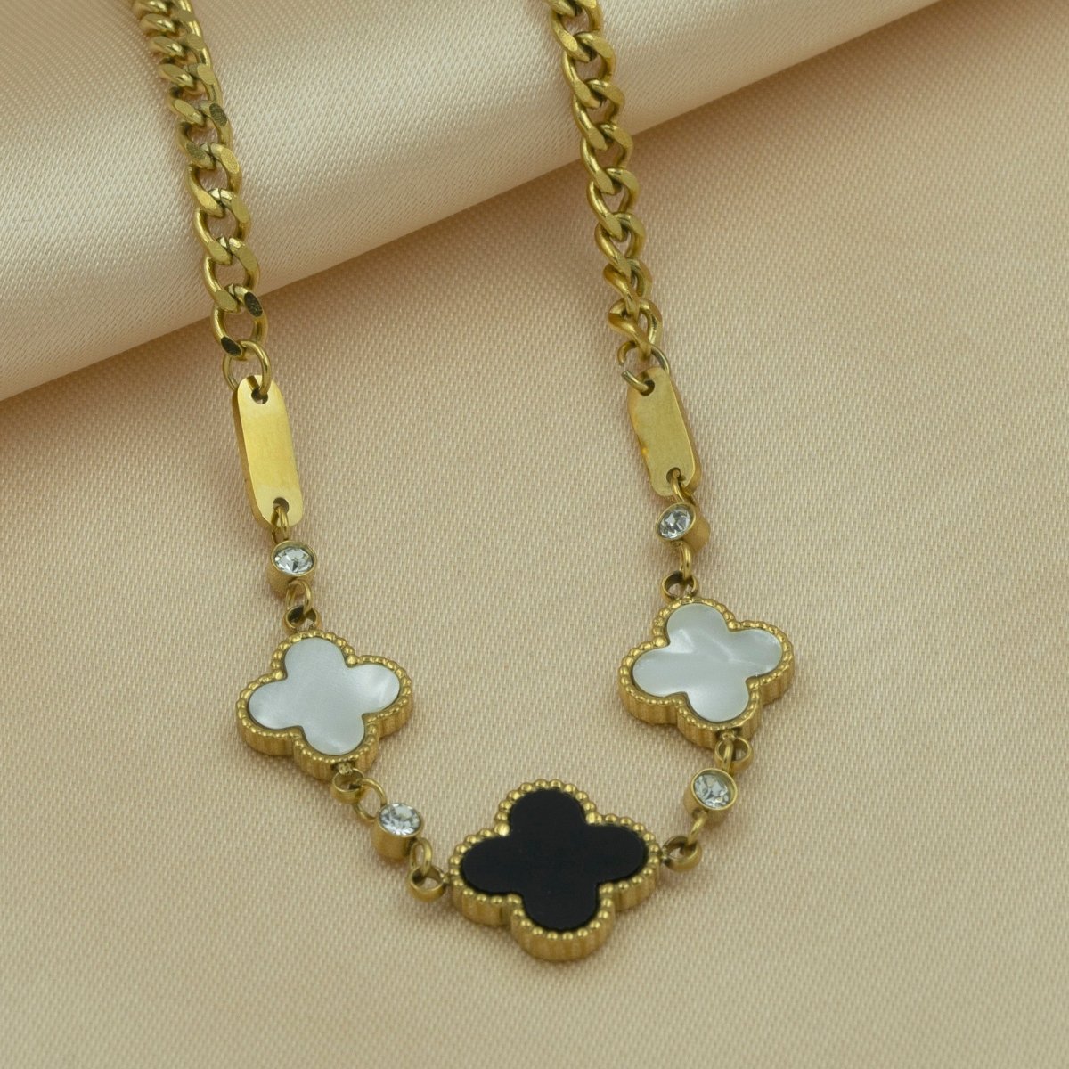 Artklim Gold Plated Black And White Clover Pendant Necklace