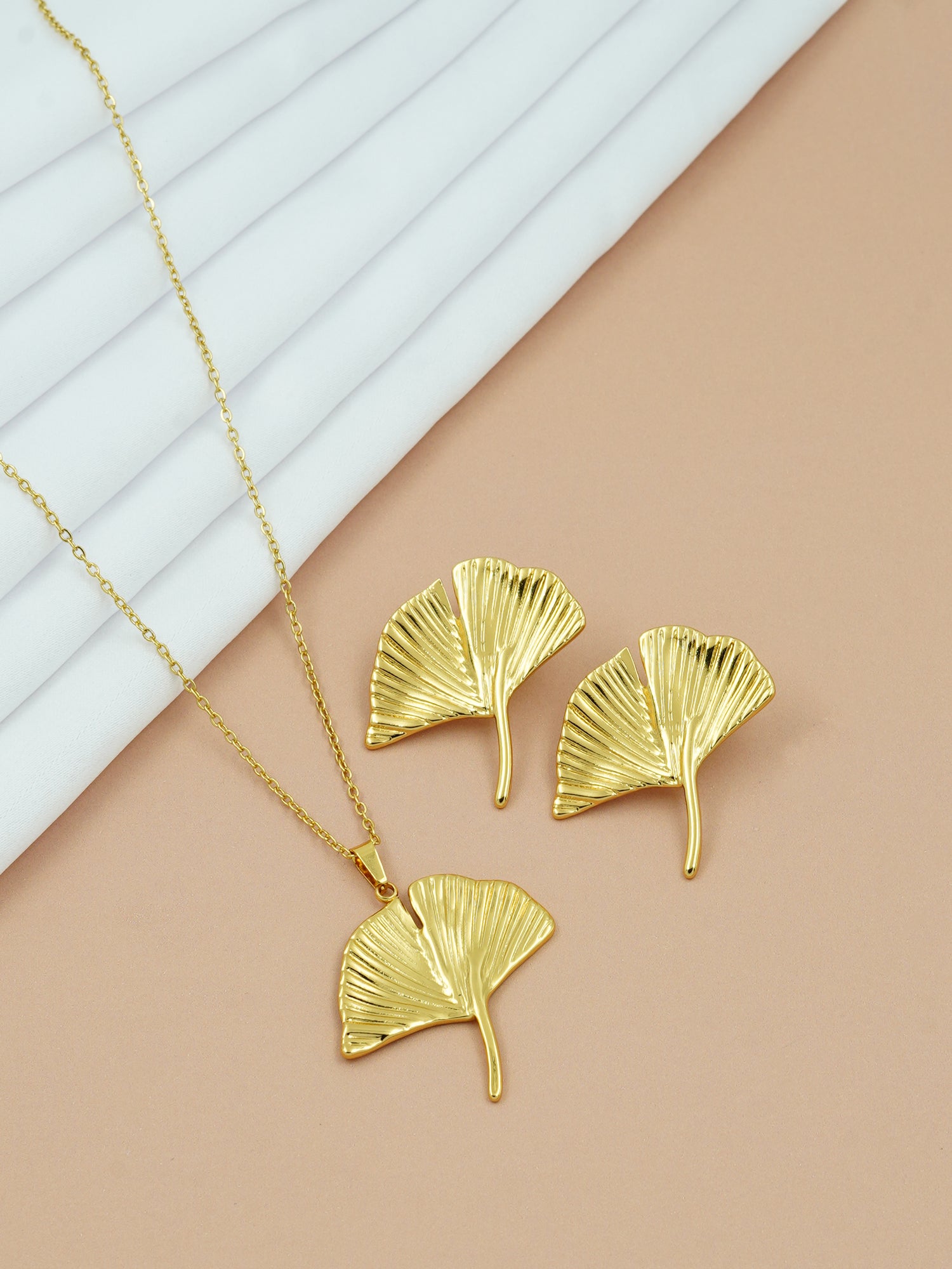 Artklim Golden Ginkgo Leaf Anti Tarnish Jewelry Set
