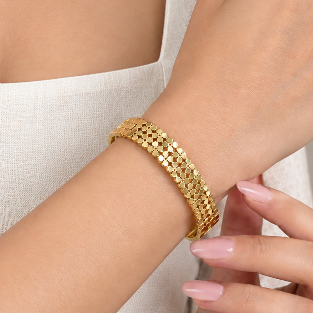 Artklim Elegant Floral Textured Gold Cuff Anti-Tarnish Bangle Bracelet