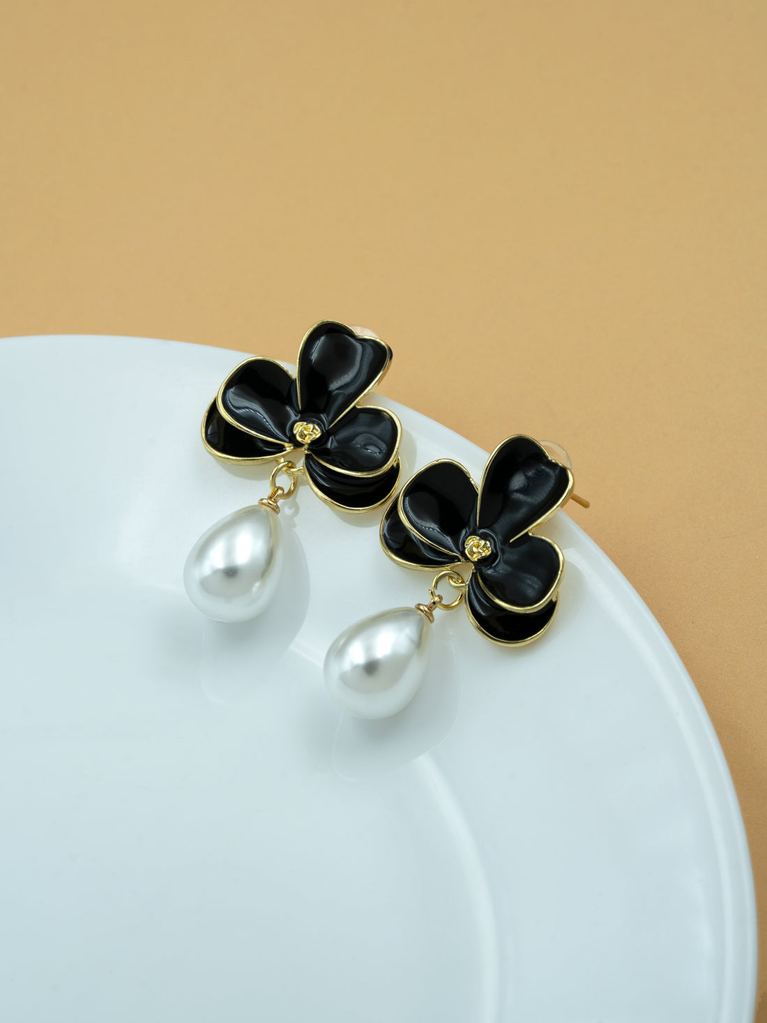 Artklim Black Clover Pearl Drop Anti Tarnish Earrings