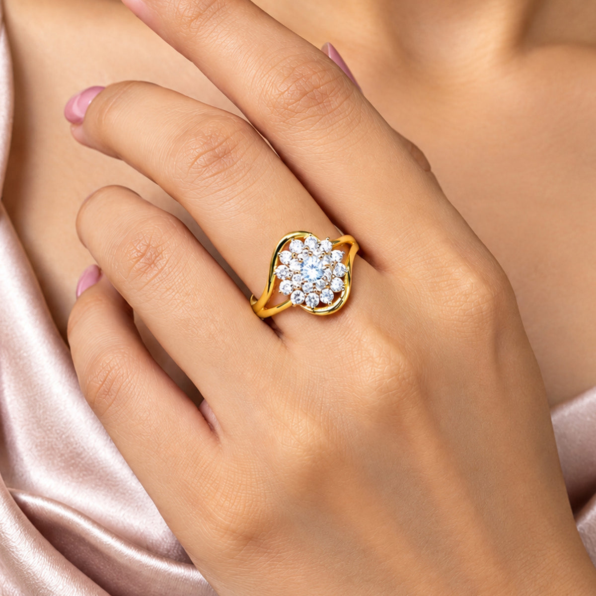 Artklim Elegant Floral Cluster Crystal Gold-Tone Anti-Tarnish Ring
