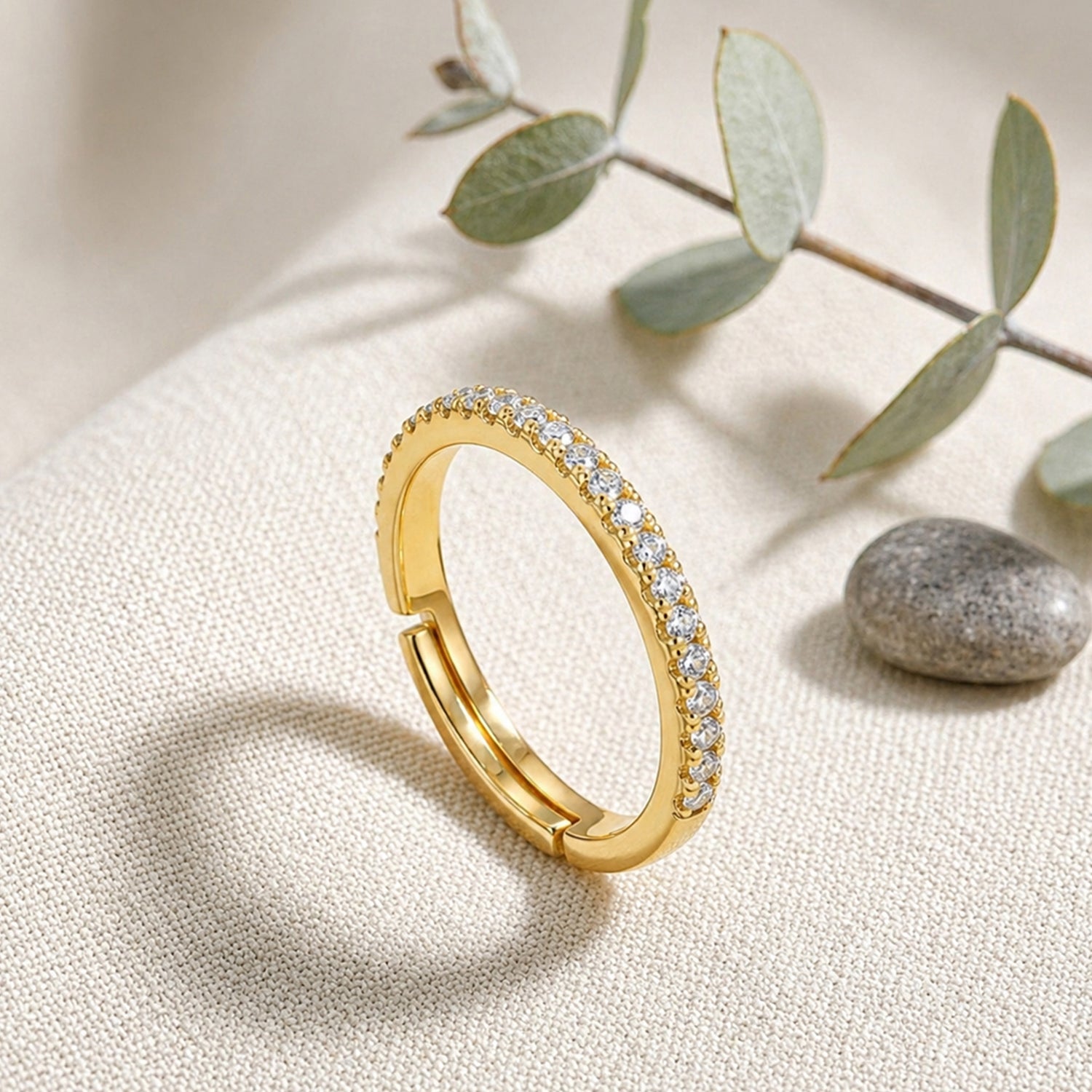 Artklim Minimalist Gold Band Anti-Tarnish Ring
