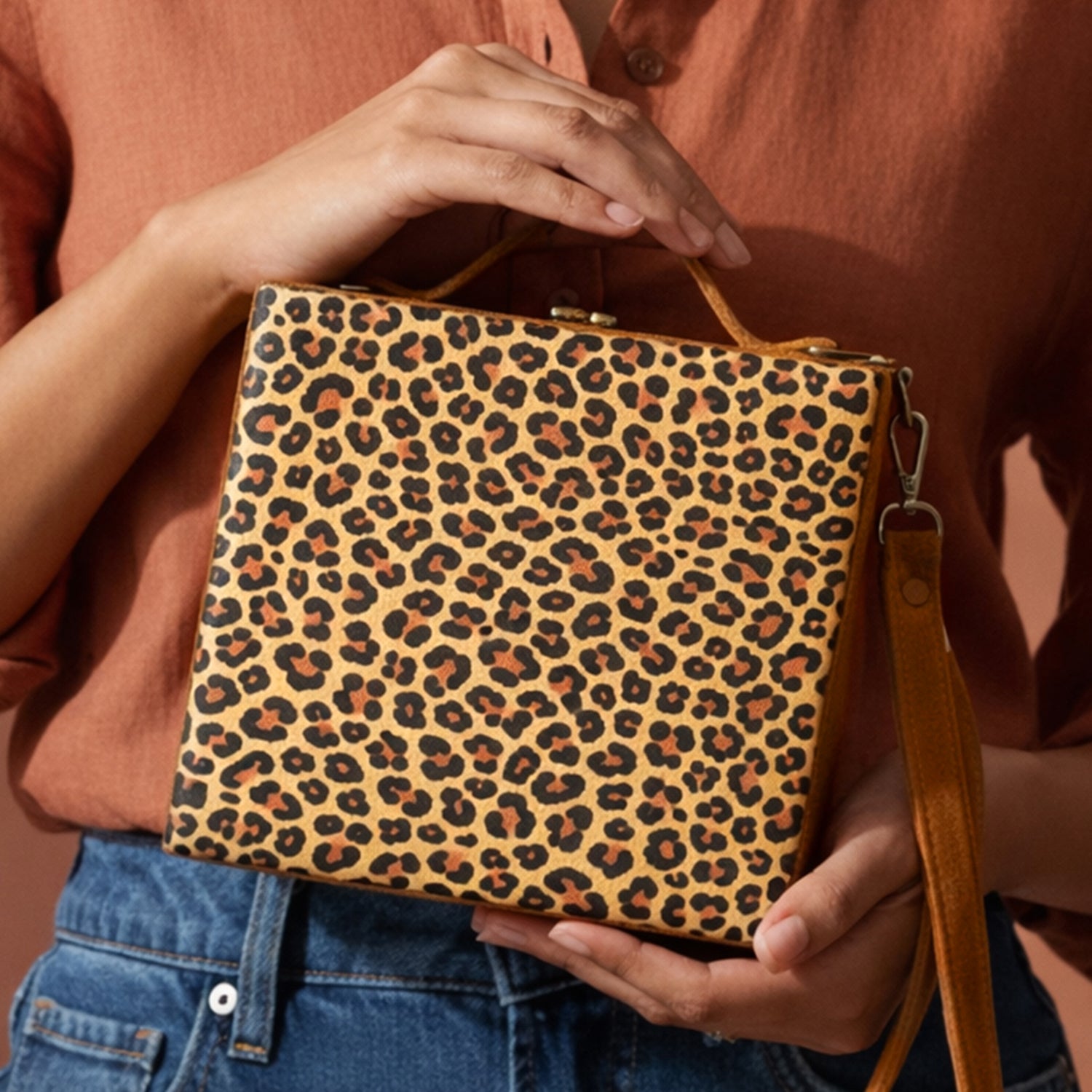 Leapord Printed Suitcase Style