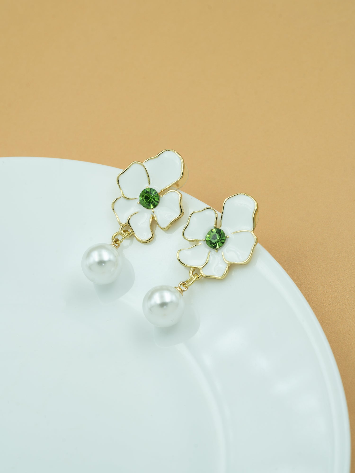 Artklim Green Center White Flower Anti Tarnish Earrings