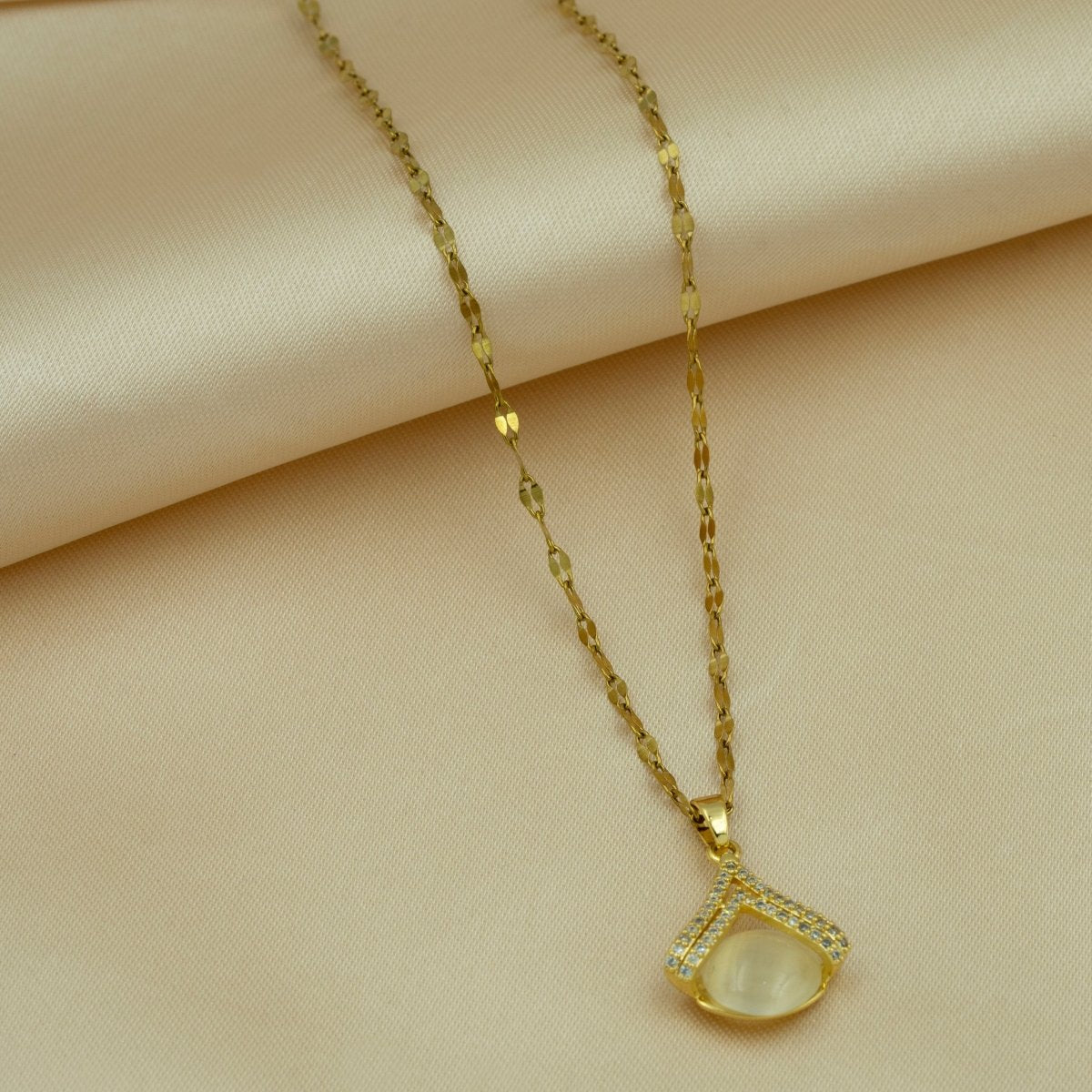 Artklim Gold Plated Fan Shaped Studded Pendant Necklace