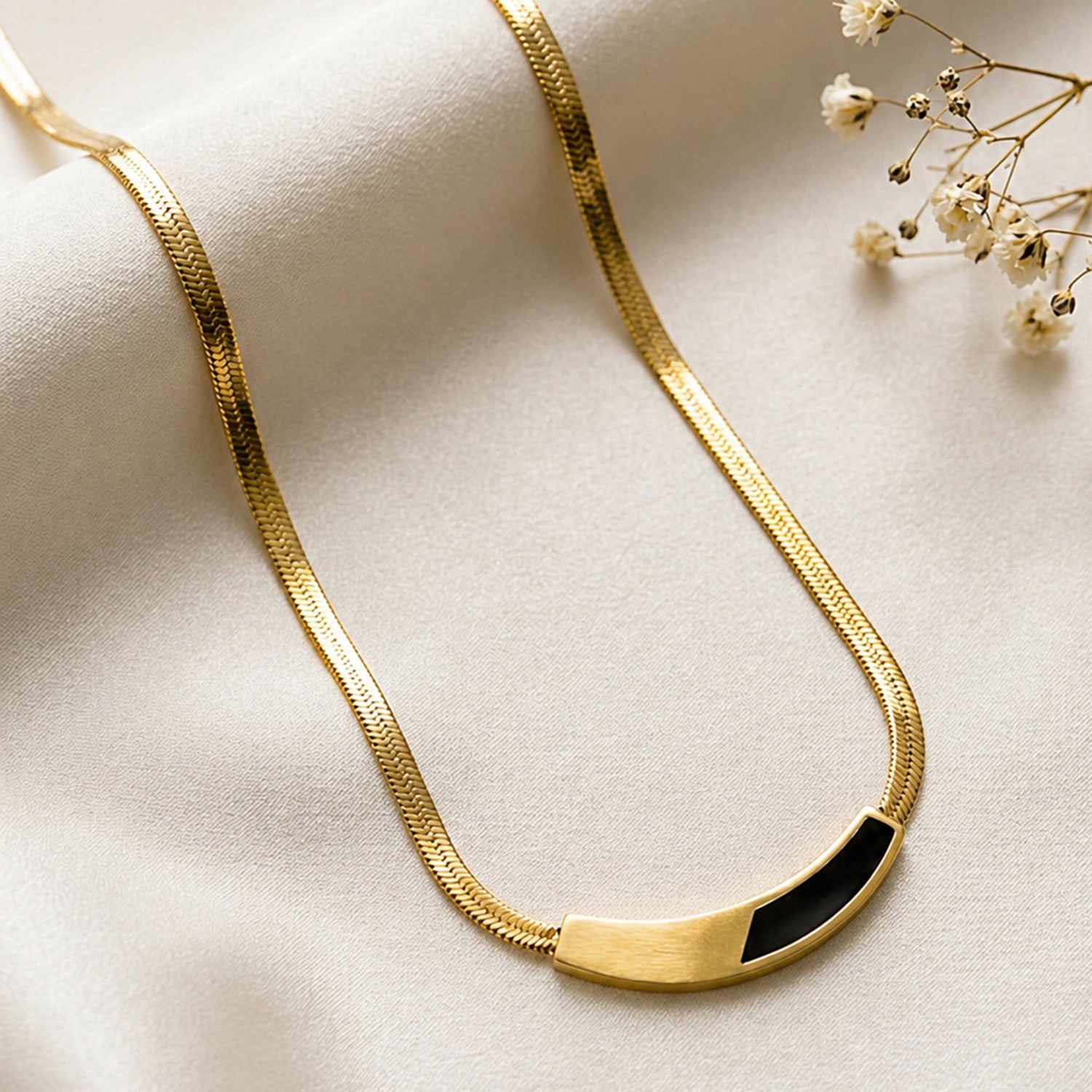 Artklim Minimal Gold Anti-tarnish necklace