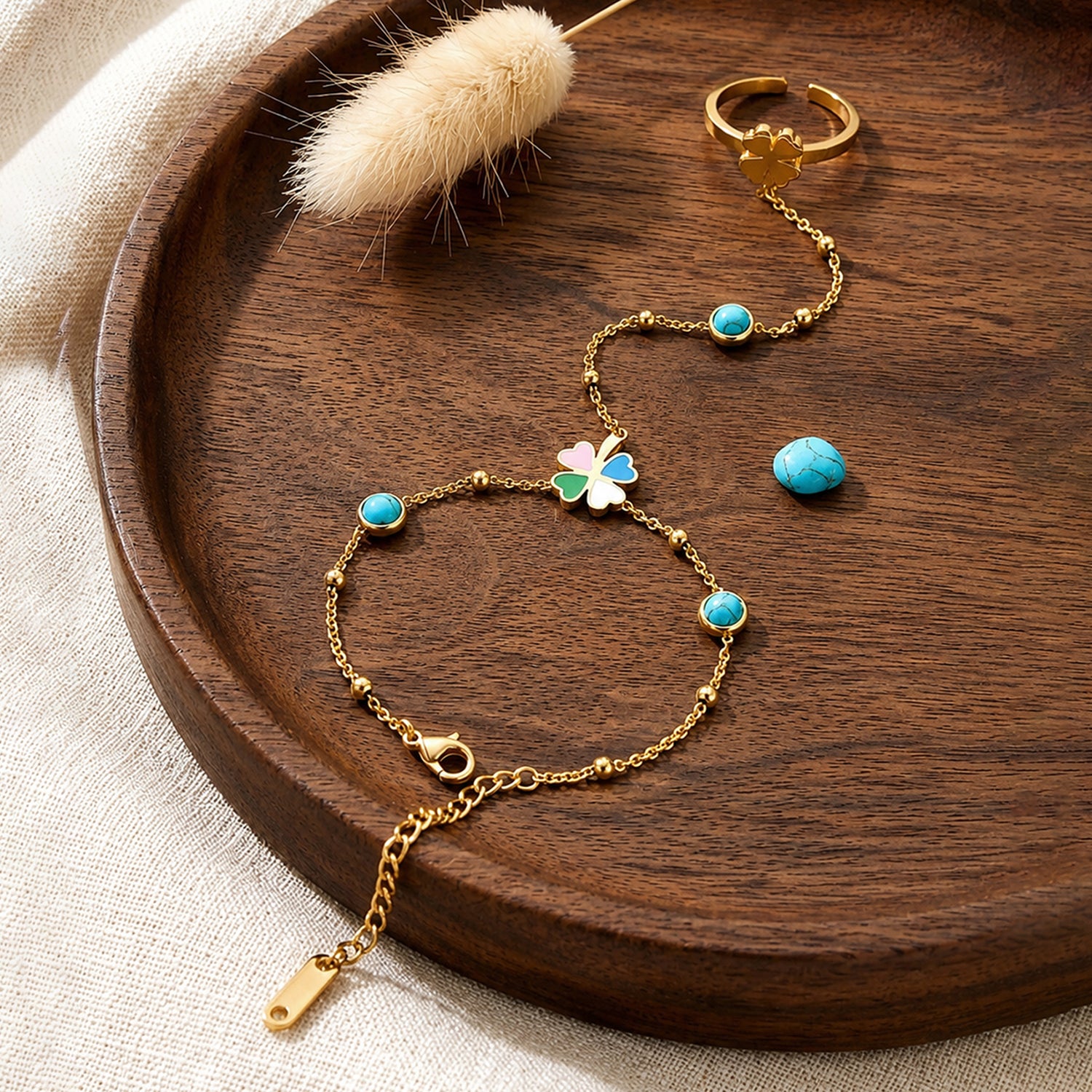 Artklim Pastel Clover Charm Anti-Tarnish Ring Bracelet