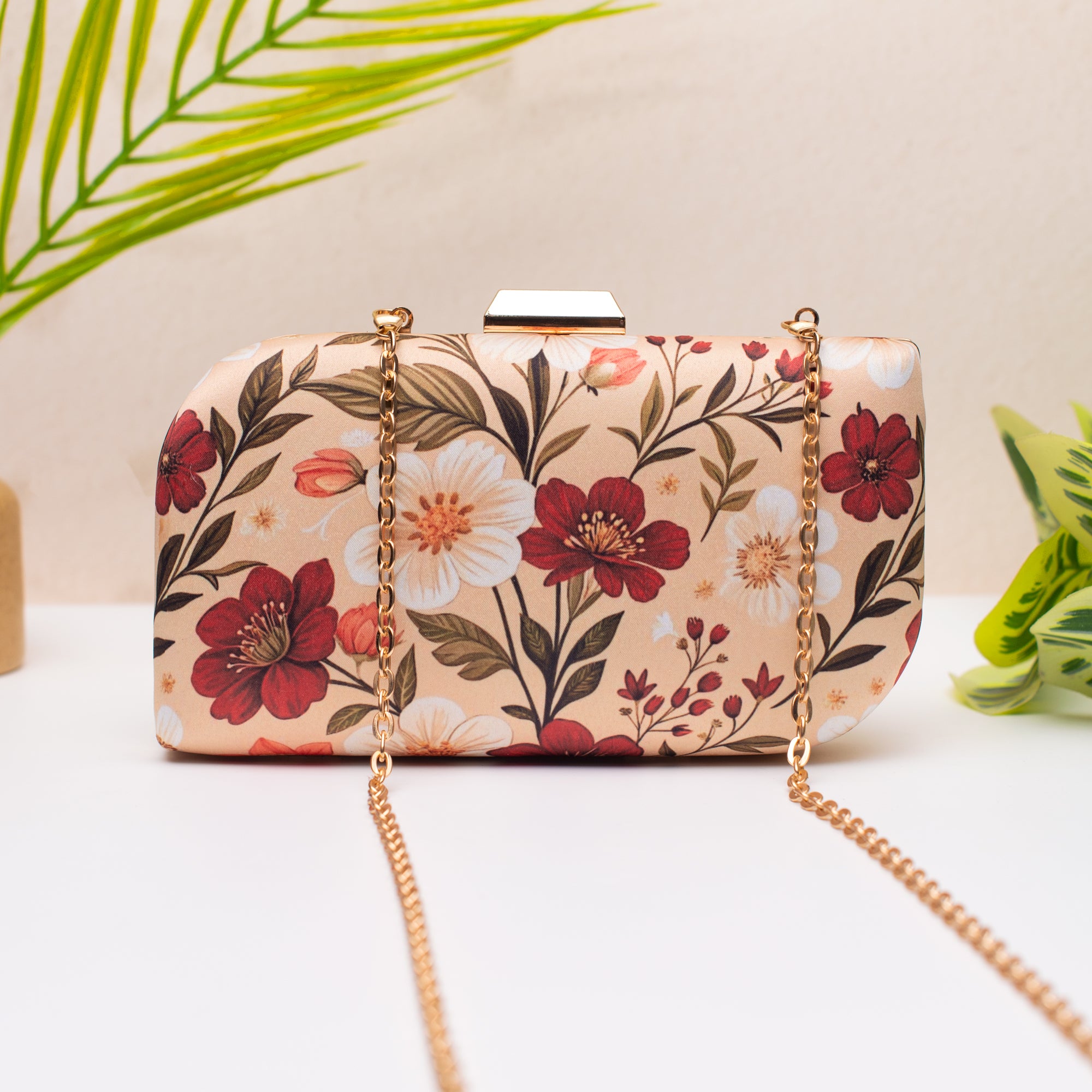 Artklim Rosy Petals Printed Clutch