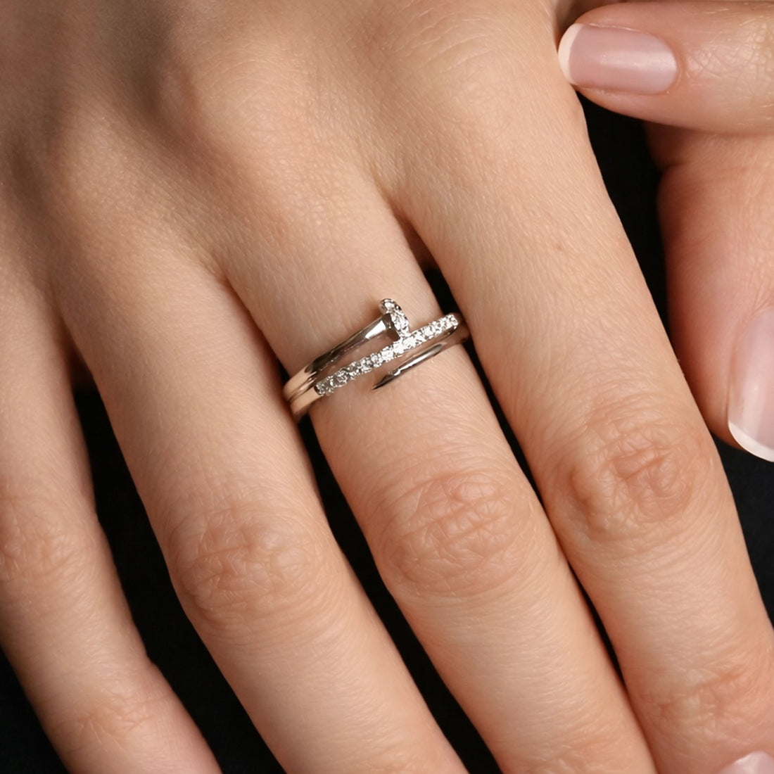 Artklim Silver Plated Crystal Design Anti-Tarnish Ring