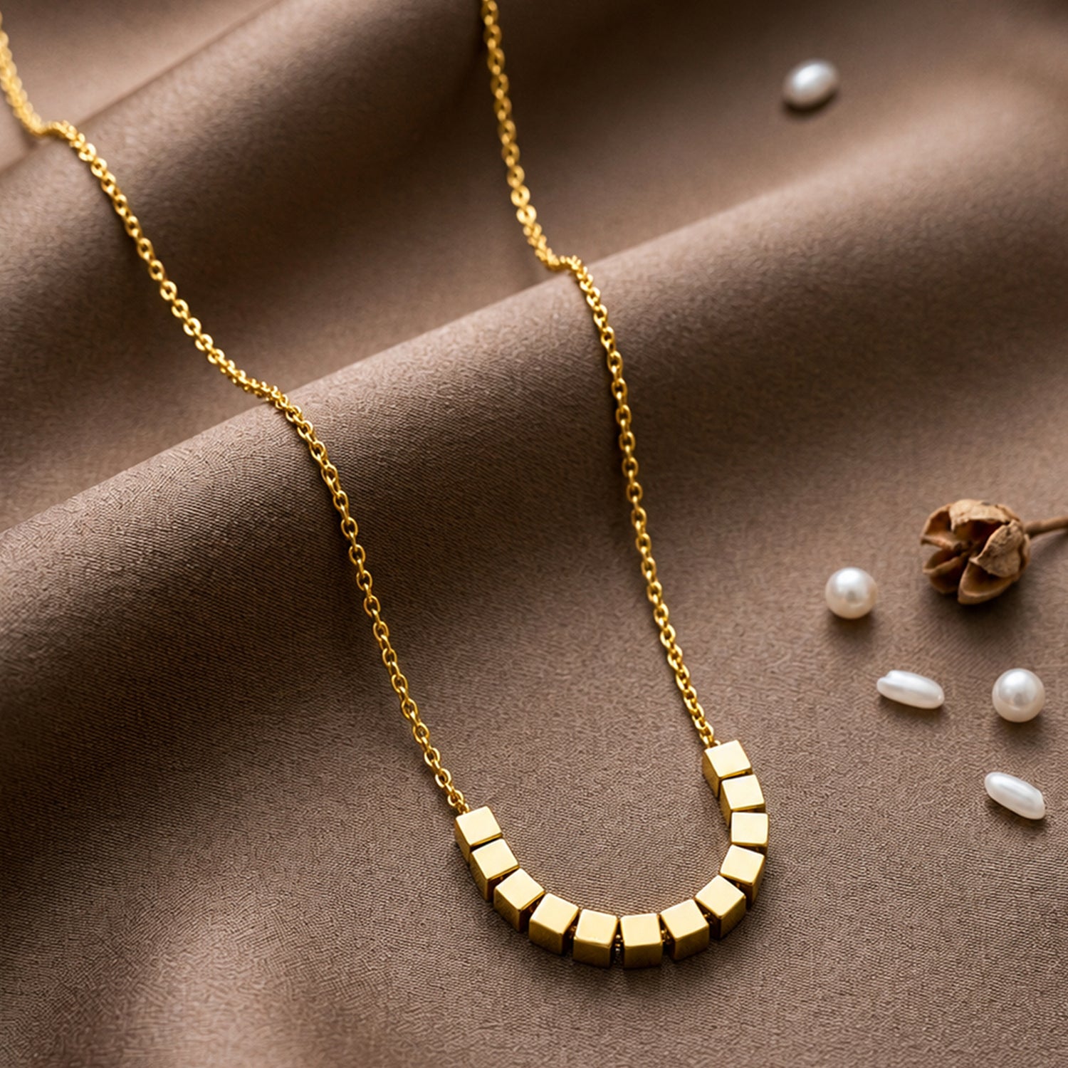 Artklim Minimal Gold Cube Bar Anti-Tarnish Pendant Necklace