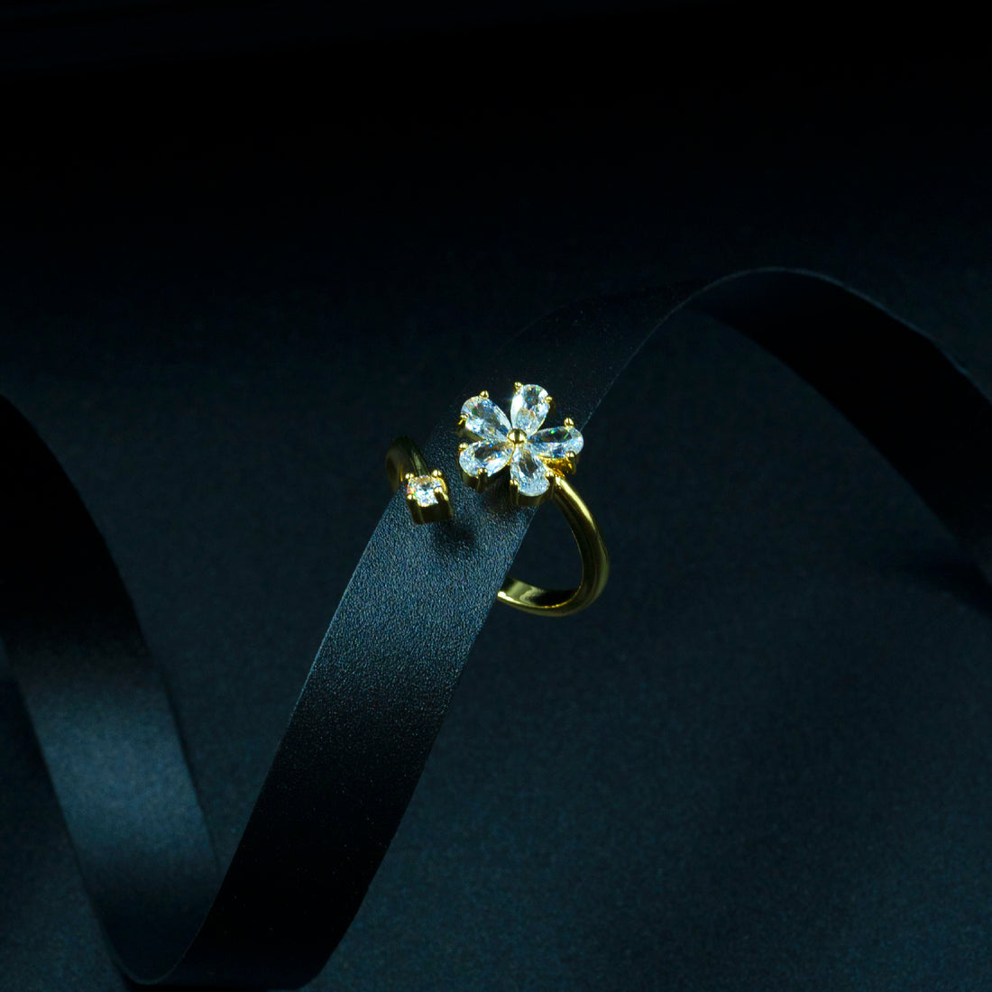 Artklim Trendy Flower Drop Gold Plated Ring