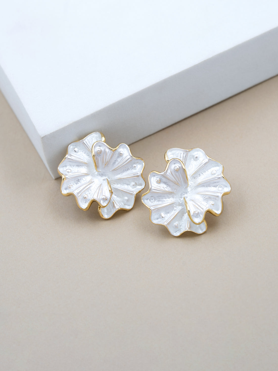 Artklim Pearl Ruffle Anti Tarnish Earrings