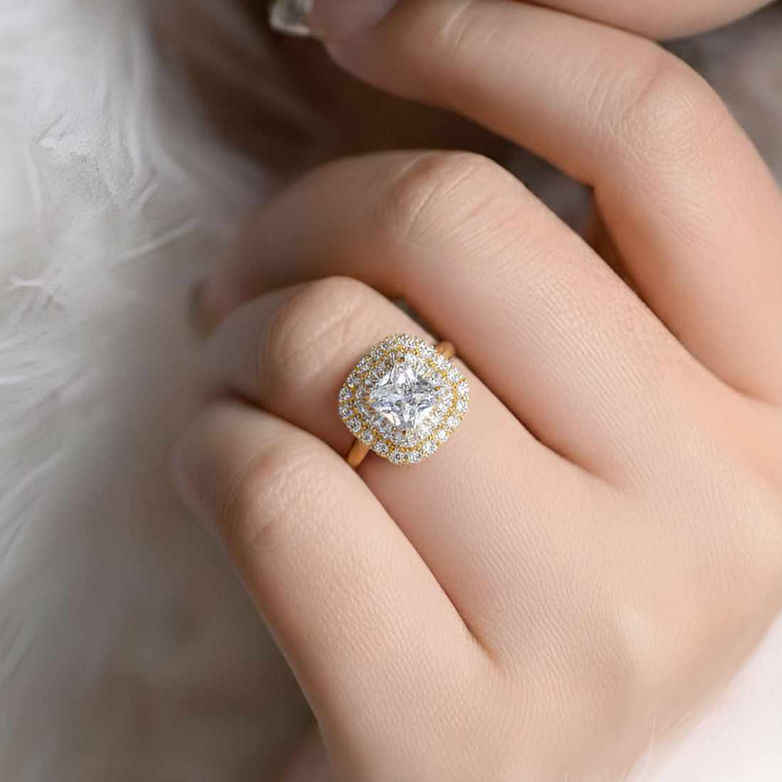 Artklim Gold-Plated Regal Halo Crystal Design Anti-Tarnish Ring