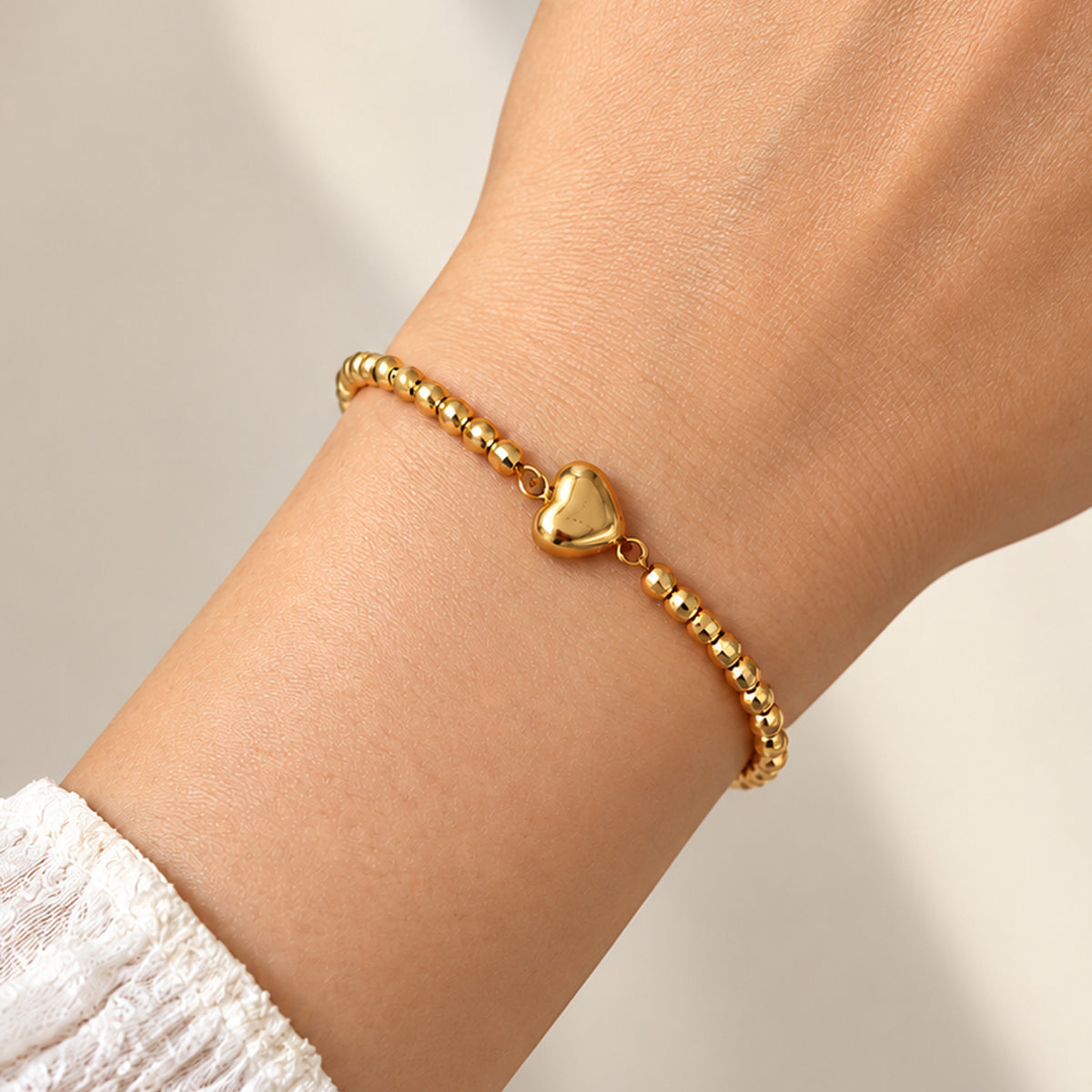 Artklim Luxe Heart Beaded Gold-Tone Anti-Tarnish Bracelet