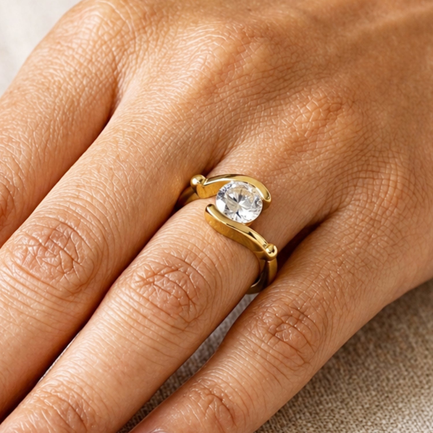 Artklim Gold Modern Luxe Crystal Anti-Tarnish Ring