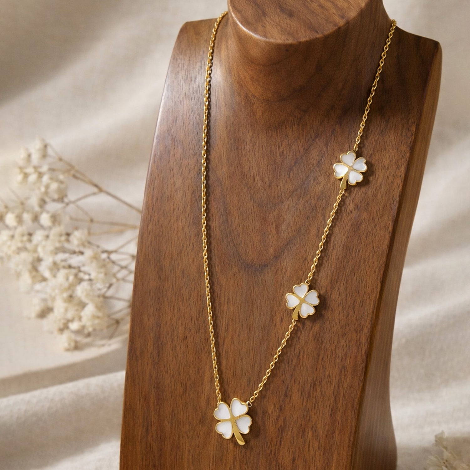 Artklim Gold-Plated Chic Multi Clover Charm Anti-Tarnish Pendant Necklace