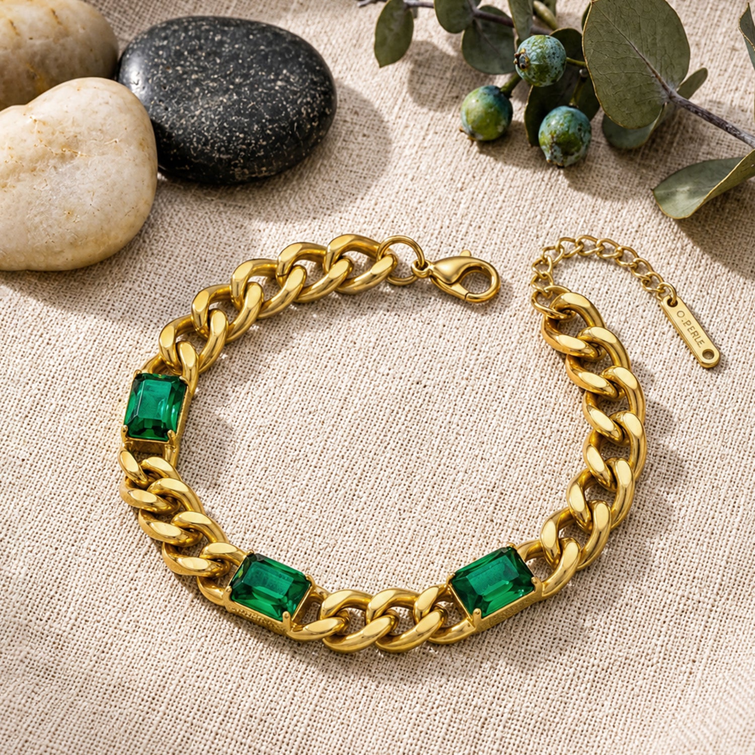 Artklim Emerald Luxe Cuban Link Gold Anti-Tarnish Bracelet