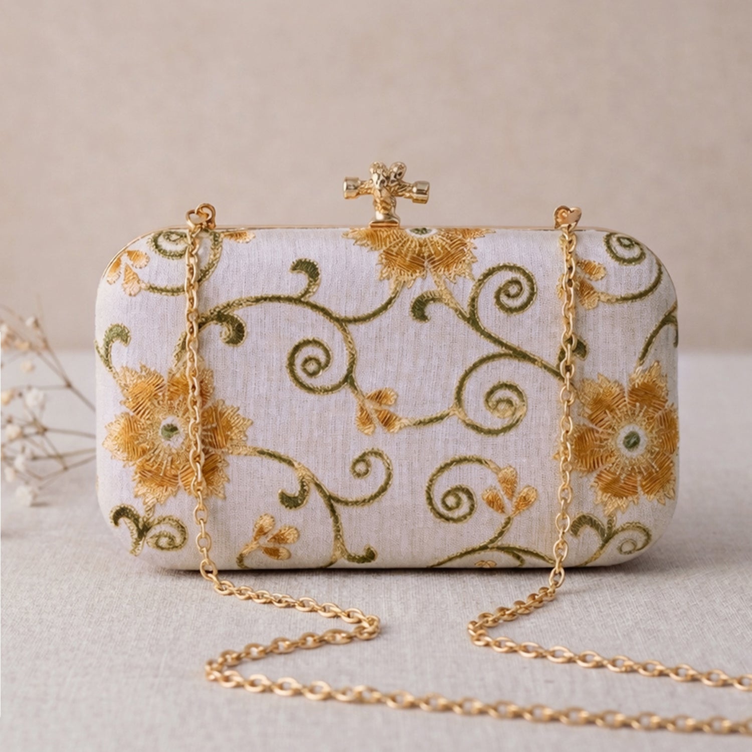 Artklim Elegant White Floral Embroidered Clutch