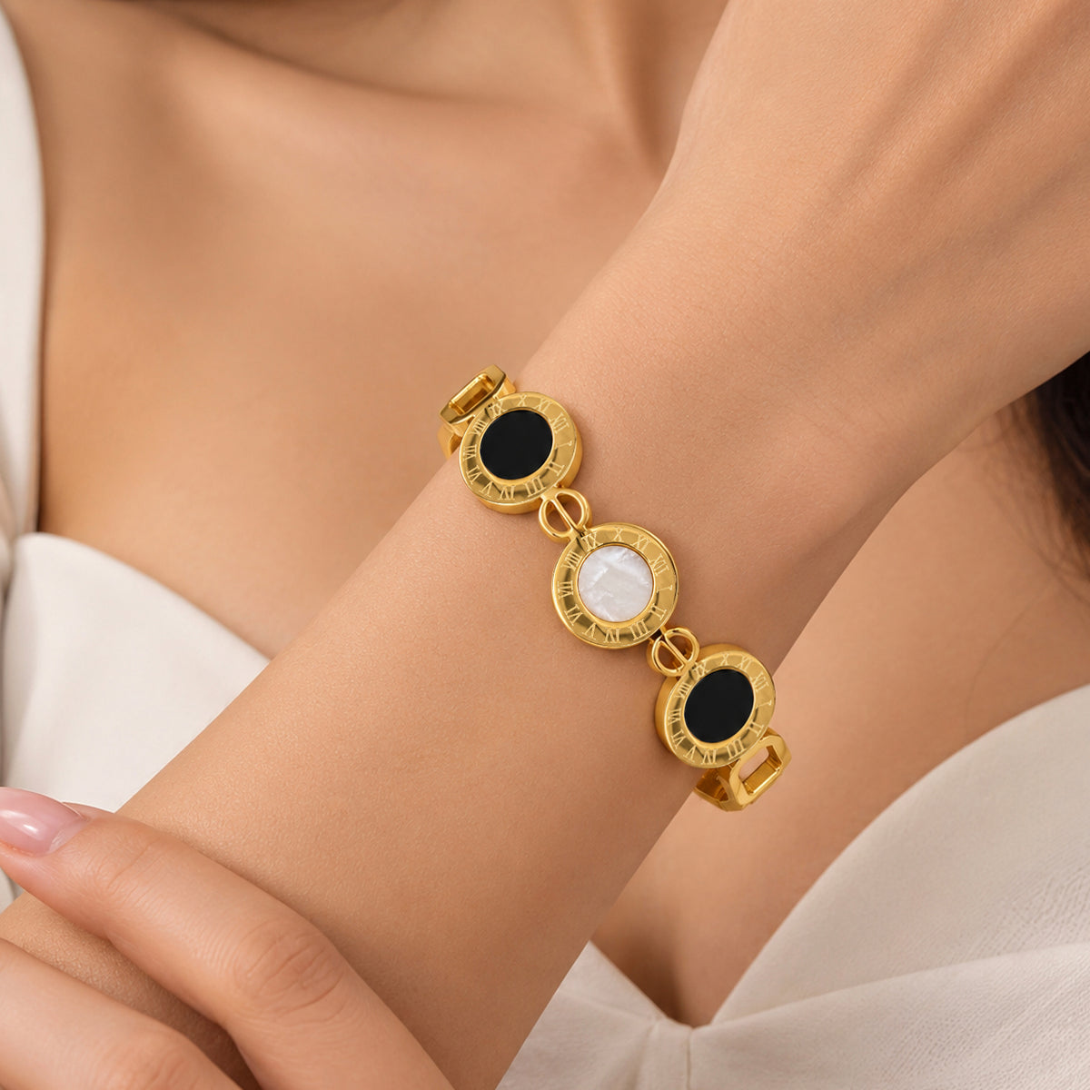 Artklim Triple Circle Black White Charm Cuff Anti-Tarnish Bangle Bracelet
