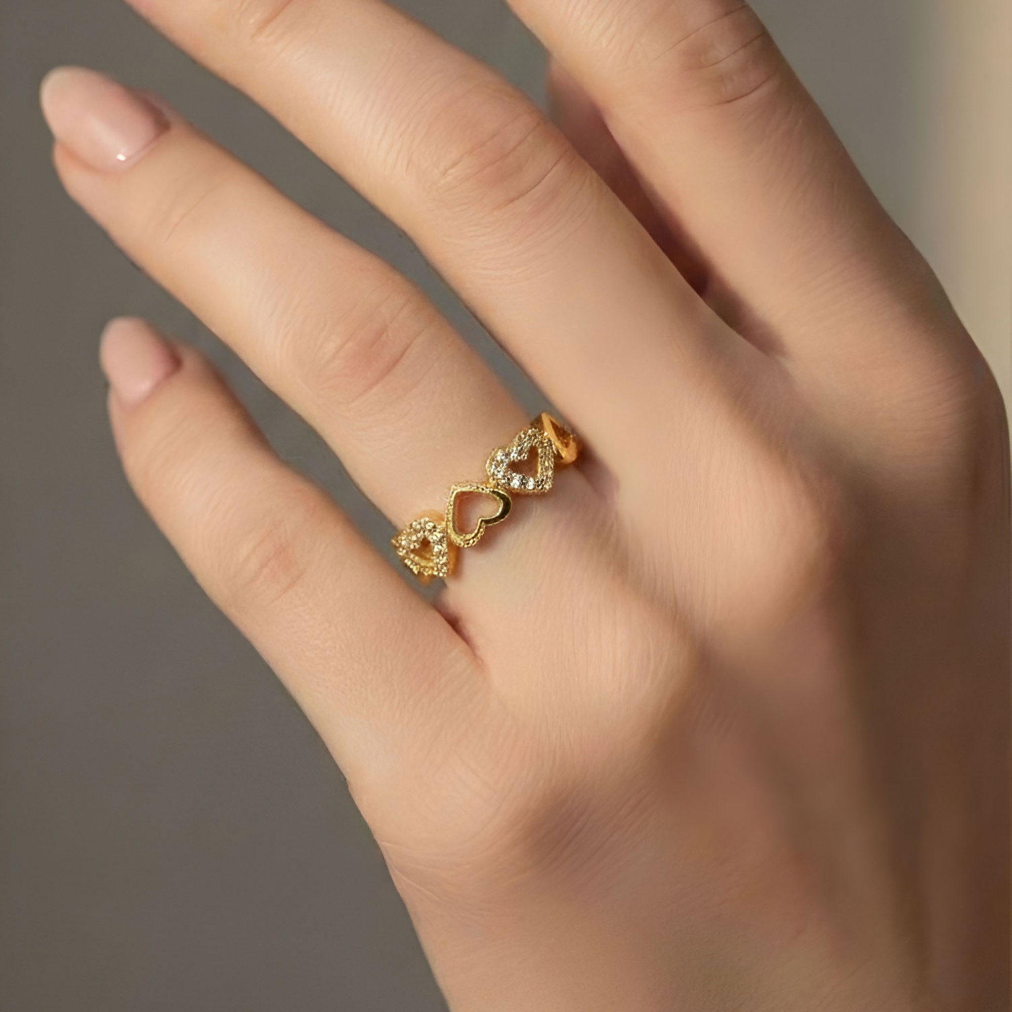 Artklim Gold-Plated Crystal Heart Design Anti-Tarnish Ring