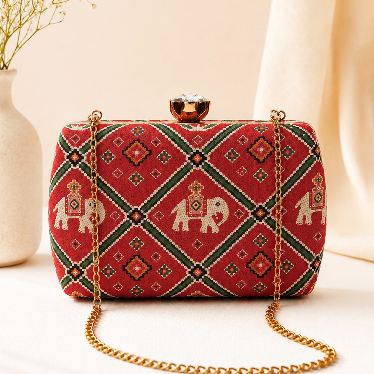 Artklim Red Traditional Elephant Print Chain Strap Printed Clutch