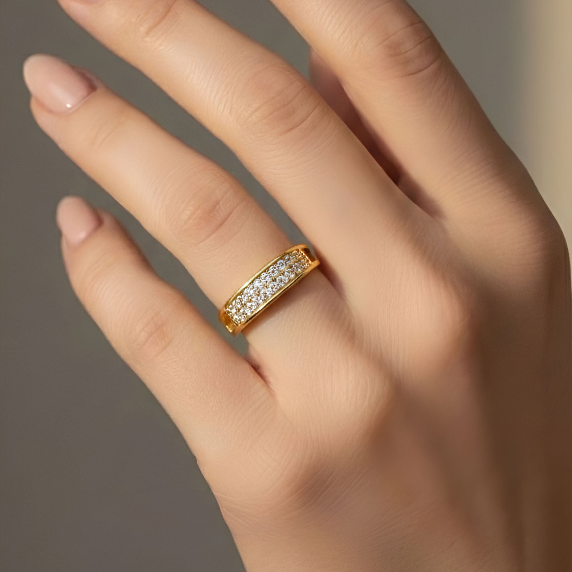 Artklim Gold-Plated Royal Band Anti-Tarnish Ring