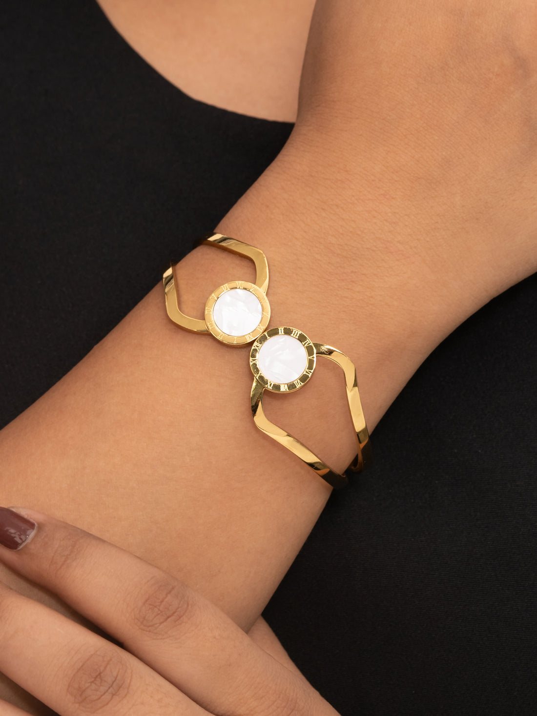 Artklim Gold Plated  Anti Tarnish Celestial Glow Bracelet