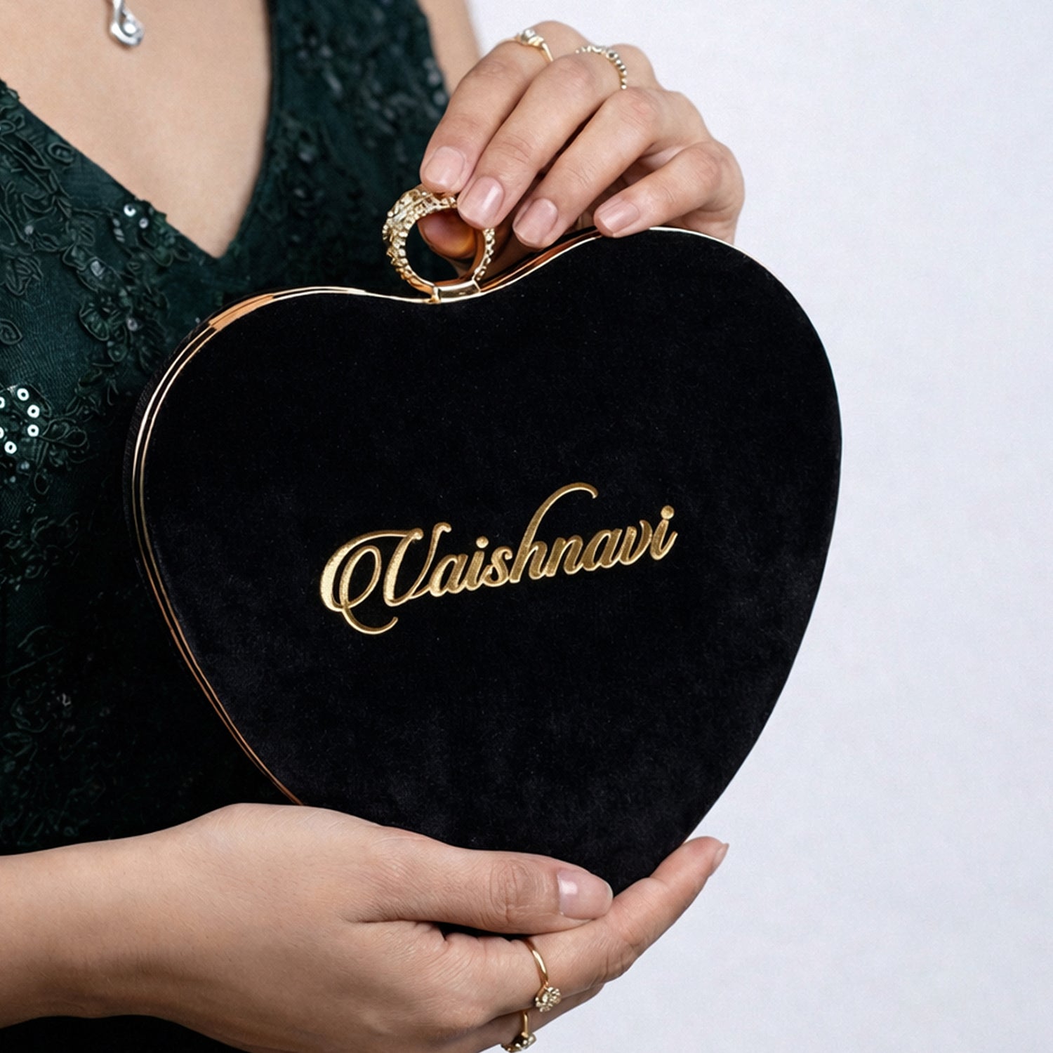 Artklim Black Heart-Shaped Velvet Name Customized Clutch