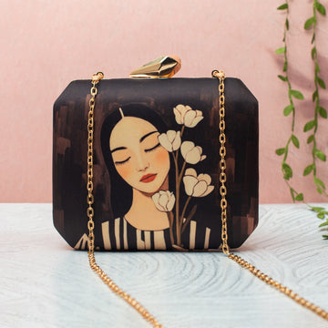 Artklim Girl With Flowers Printed Clutch