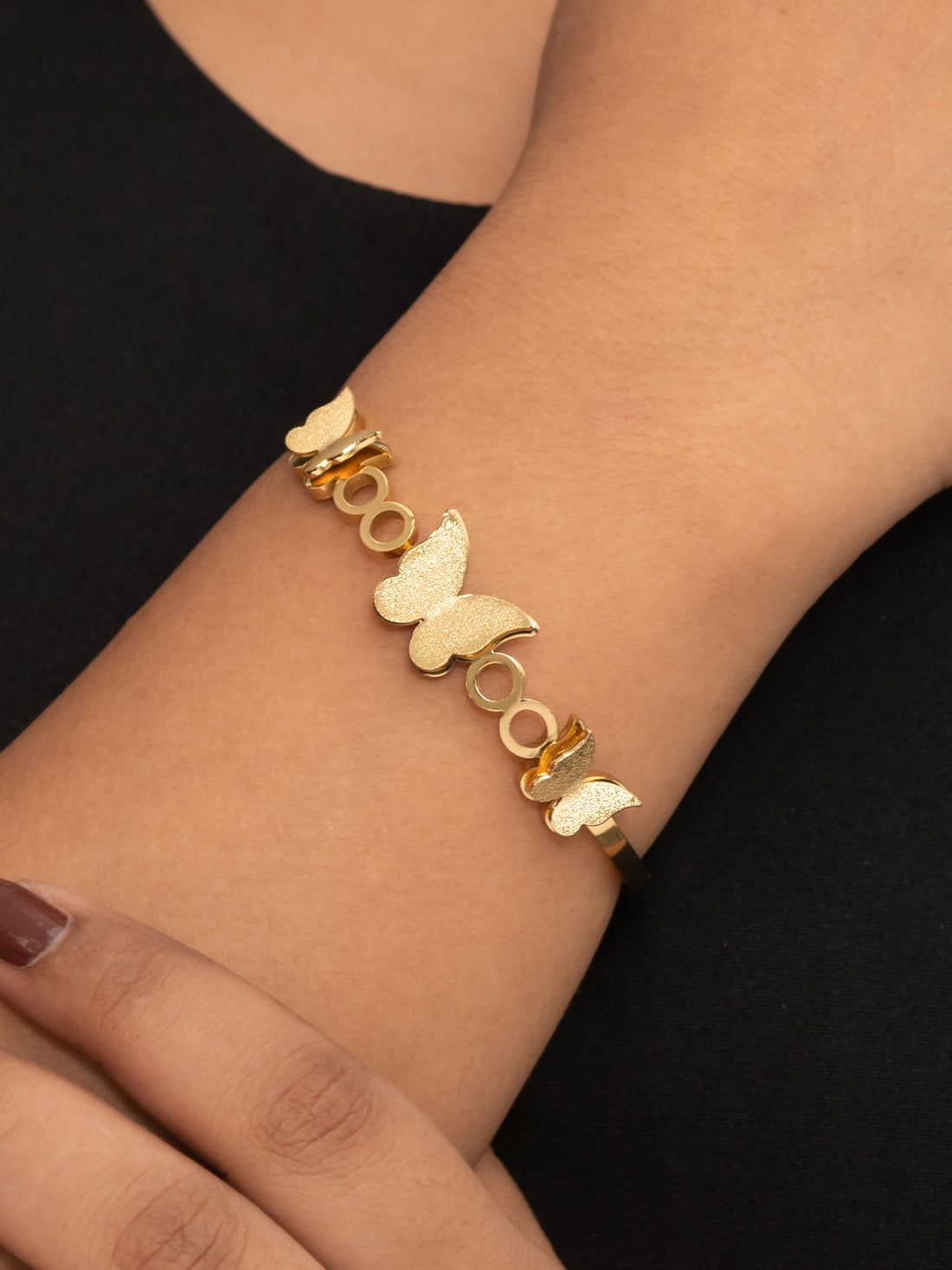 Artklim Gold Plated Butterfly Anti Tarnish Charm Bracelet