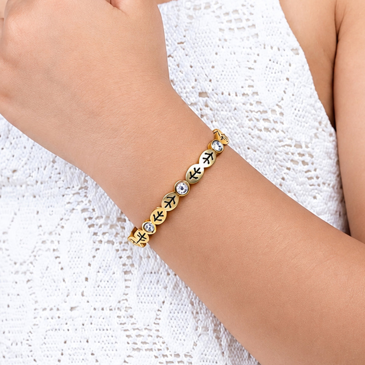 Artklim Elegant Leaf Crystal Gold-Tone Anti-Tarnish Kids Bracelet