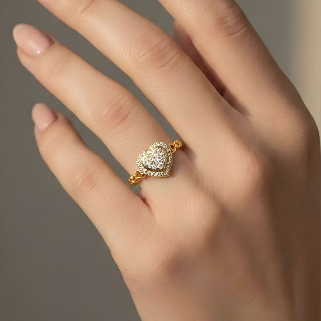 Artklim Gold-Plated Glam Heart Crystal Design Anti-Tarnish Ring