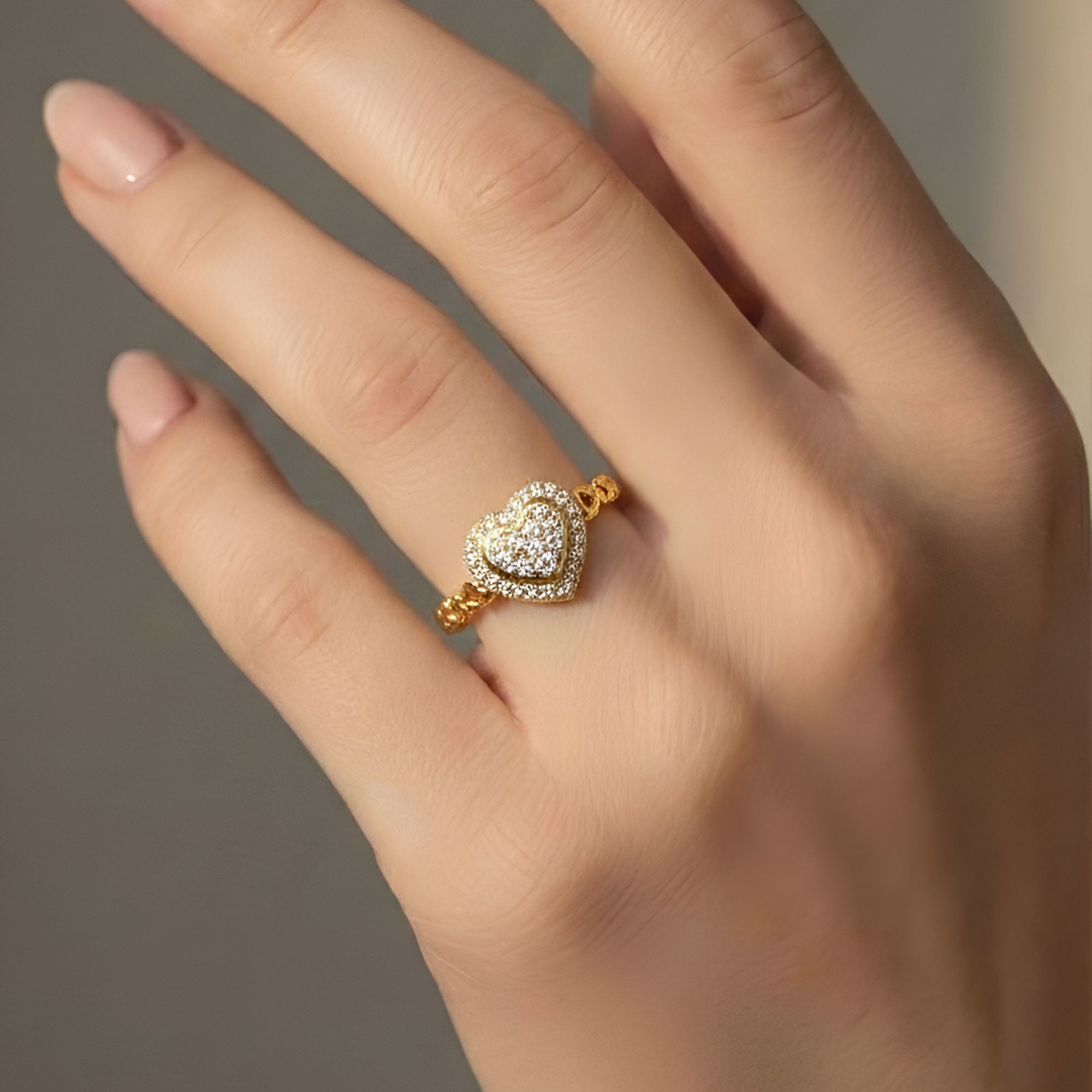 Artklim Gold-Plated Glam Heart Crystal Design Anti-Tarnish Ring