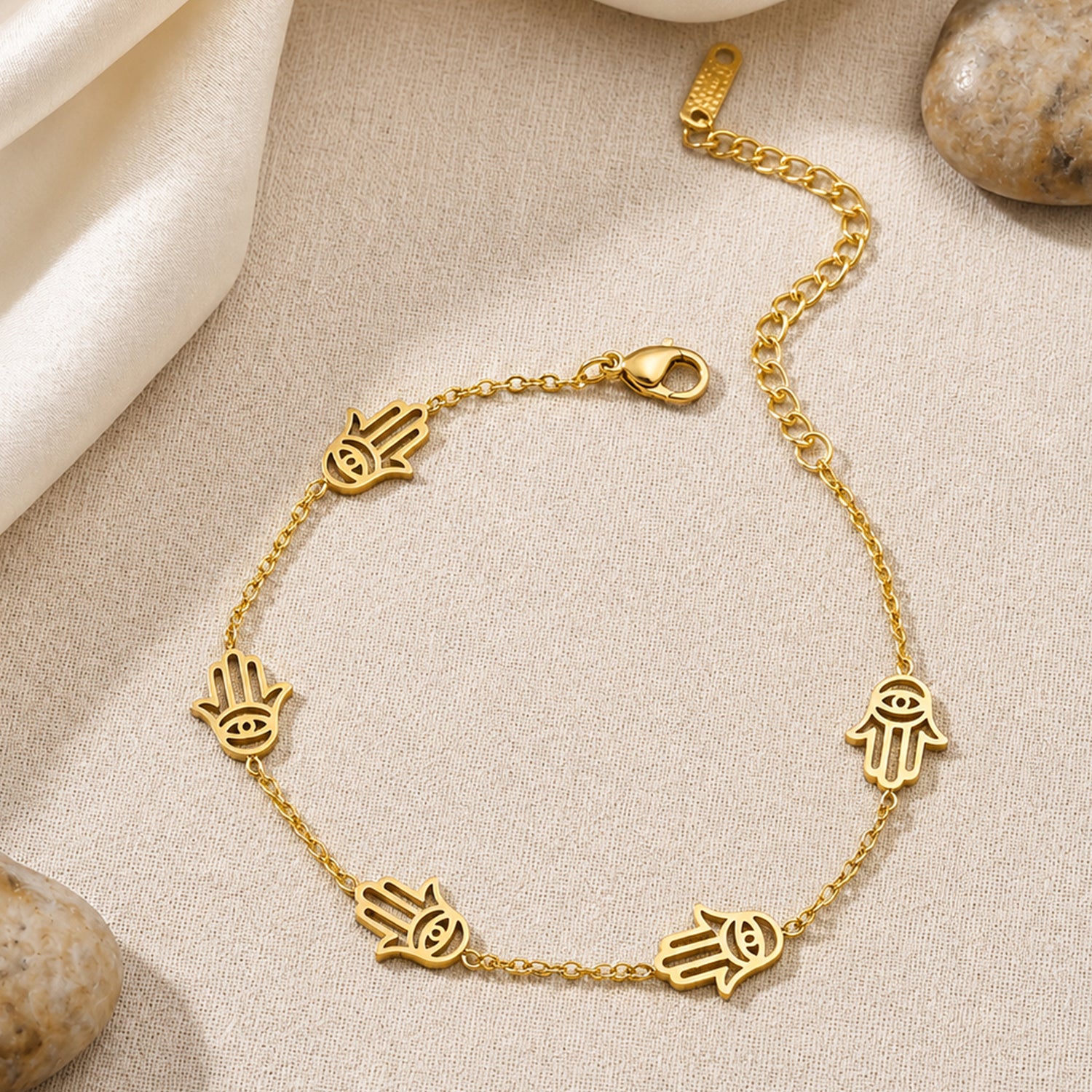 Artklim Golden Hamsa Hand Protection Charm Anti-Tarnish Bracelet