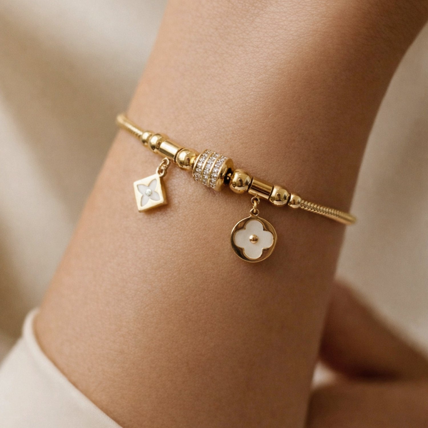 Artklim Gold Plated Floral Charms Classic Adjustable Anti-Tarnish Bracelet